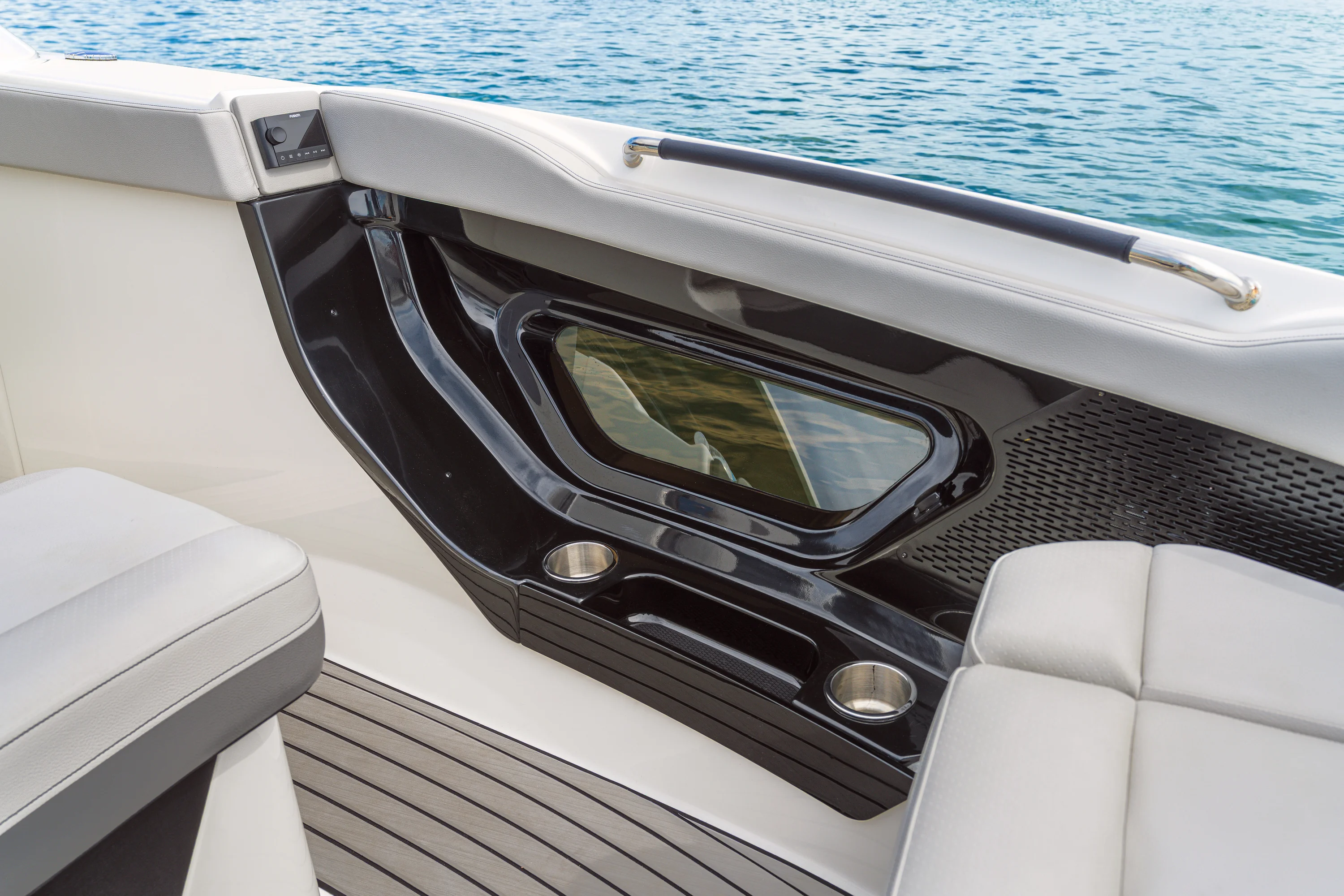 2026 Sea Ray SLX 360 Outboard  Image Thumbnail #52