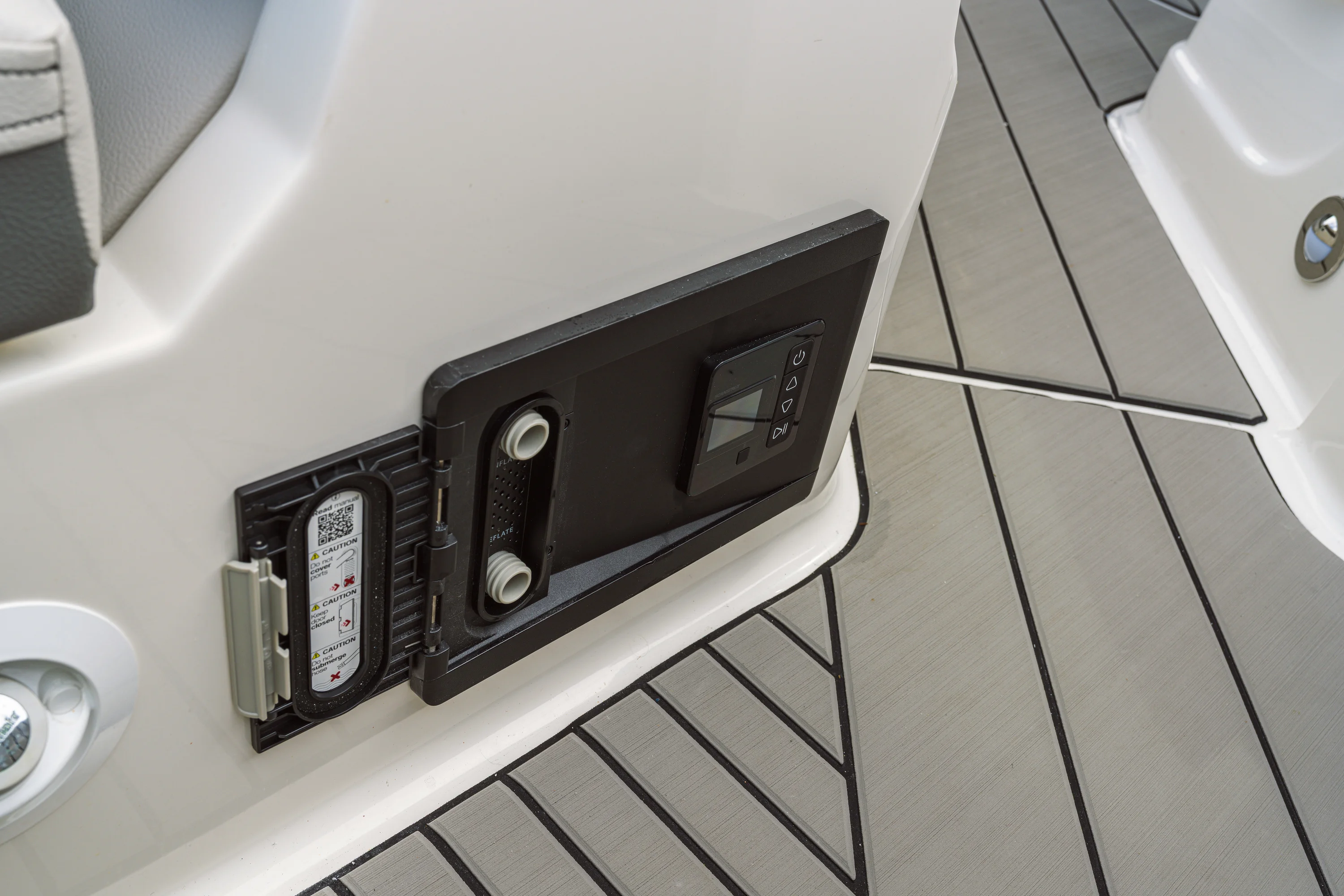 2026 Sea Ray SLX 360 Outboard  Image Thumbnail #45