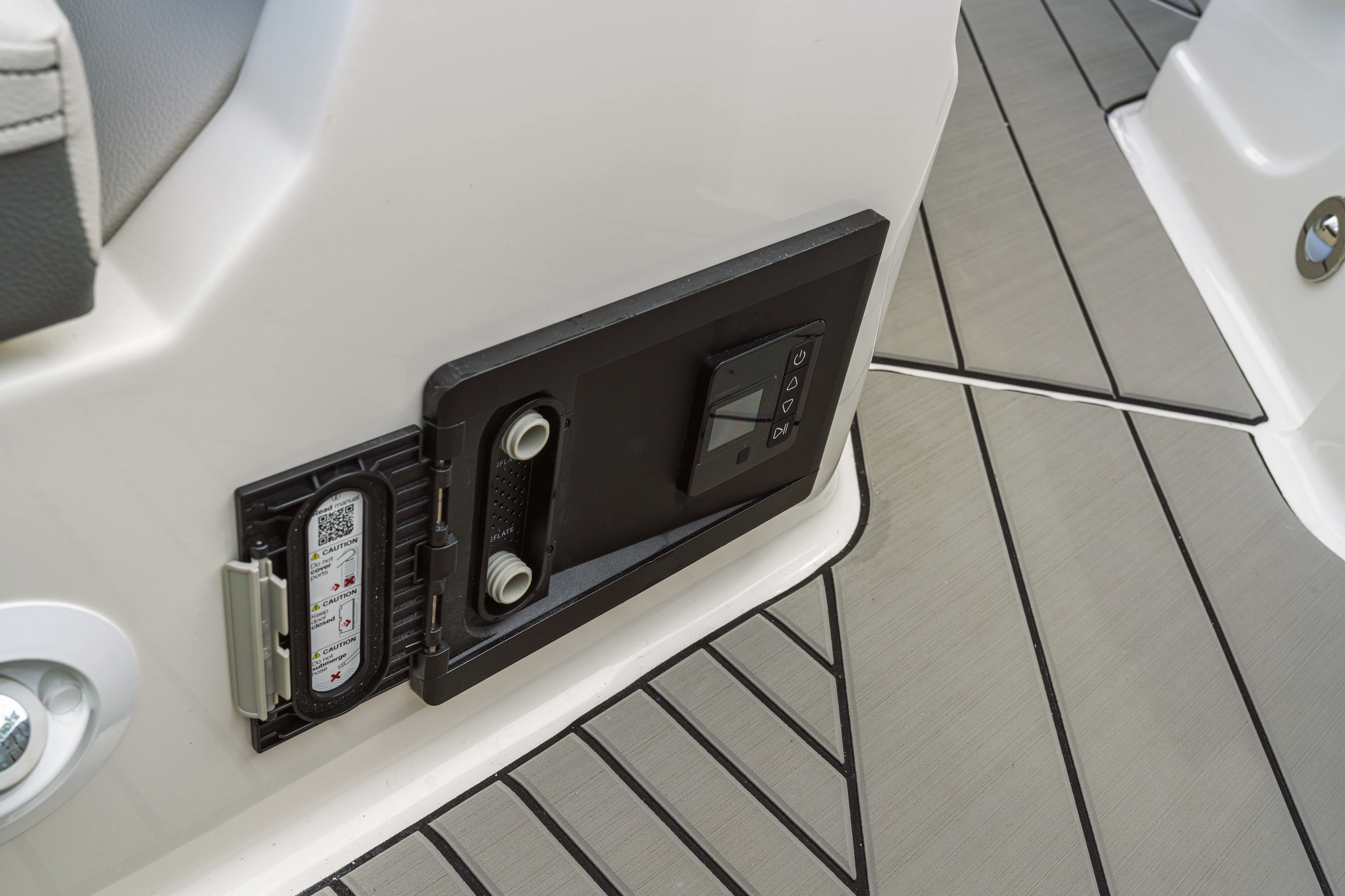 2026 Sea Ray SLX 360 Outboard  Image Thumbnail #45