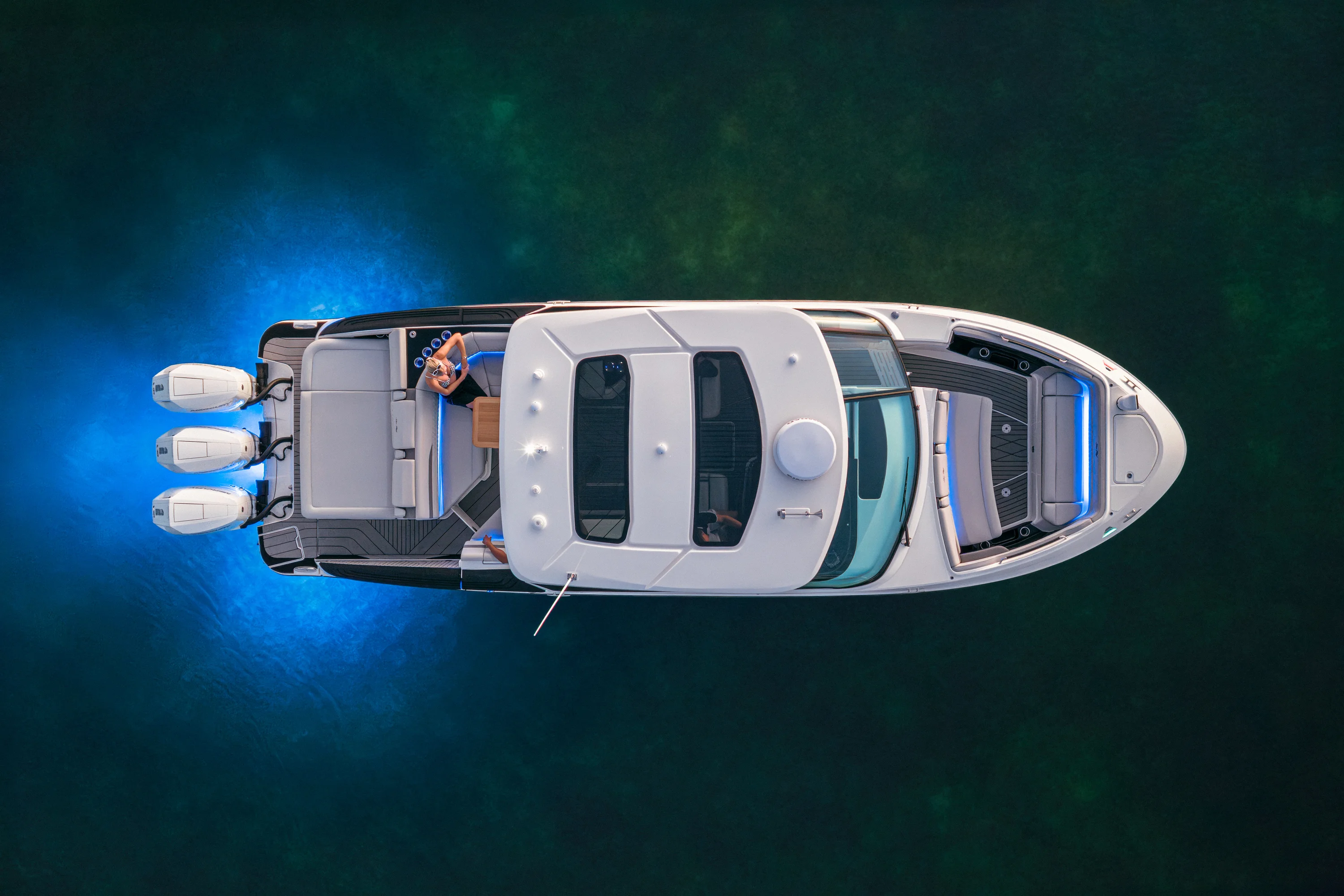 2026 Sea Ray SLX 360 Outboard  Image Thumbnail #11