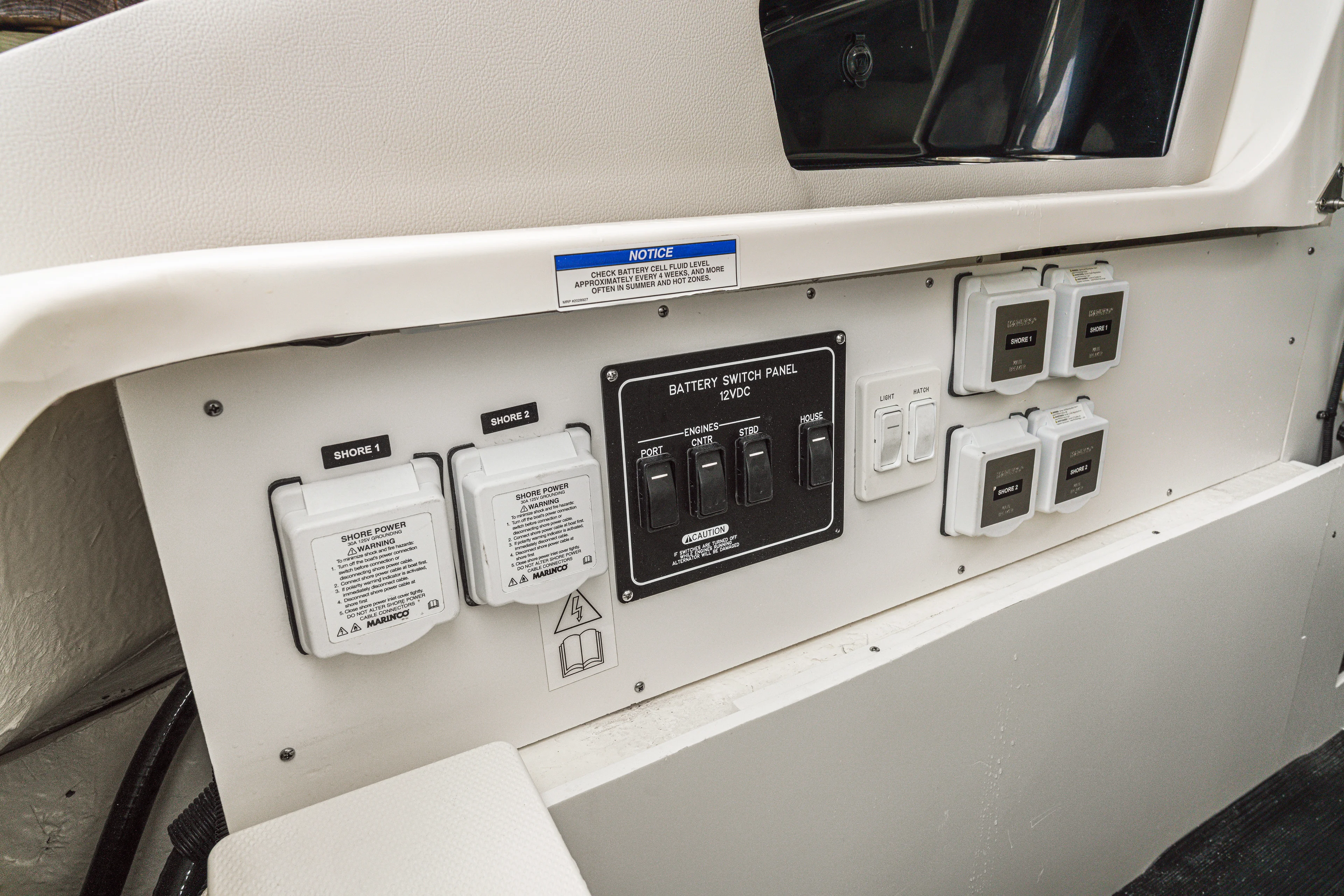 2026 Sea Ray SLX 360 Outboard  Image Thumbnail #64