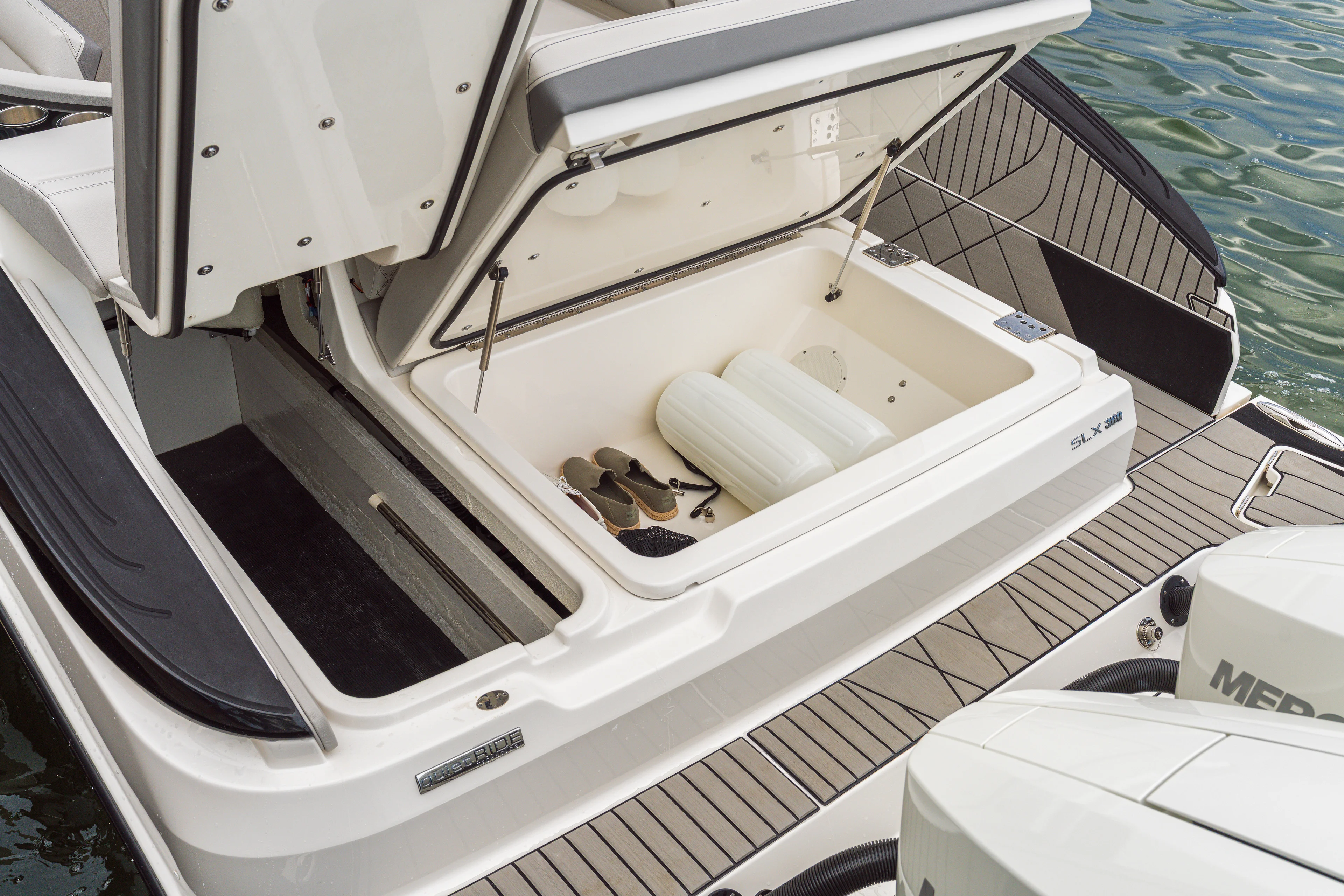 2026 Sea Ray SLX 360 Outboard  Image Thumbnail #83