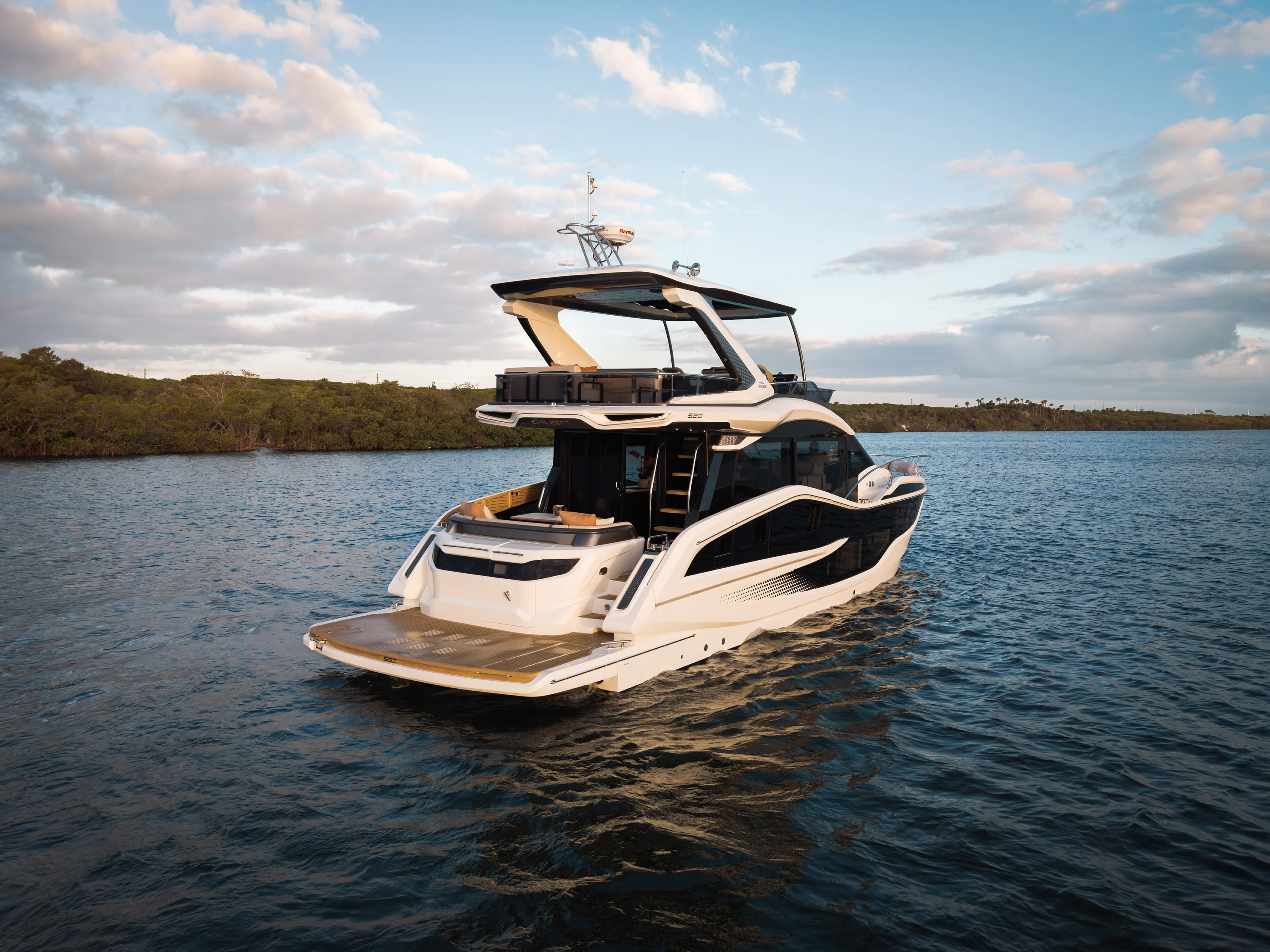 2026 Galeon 520 FLY Image Thumbnail #8
