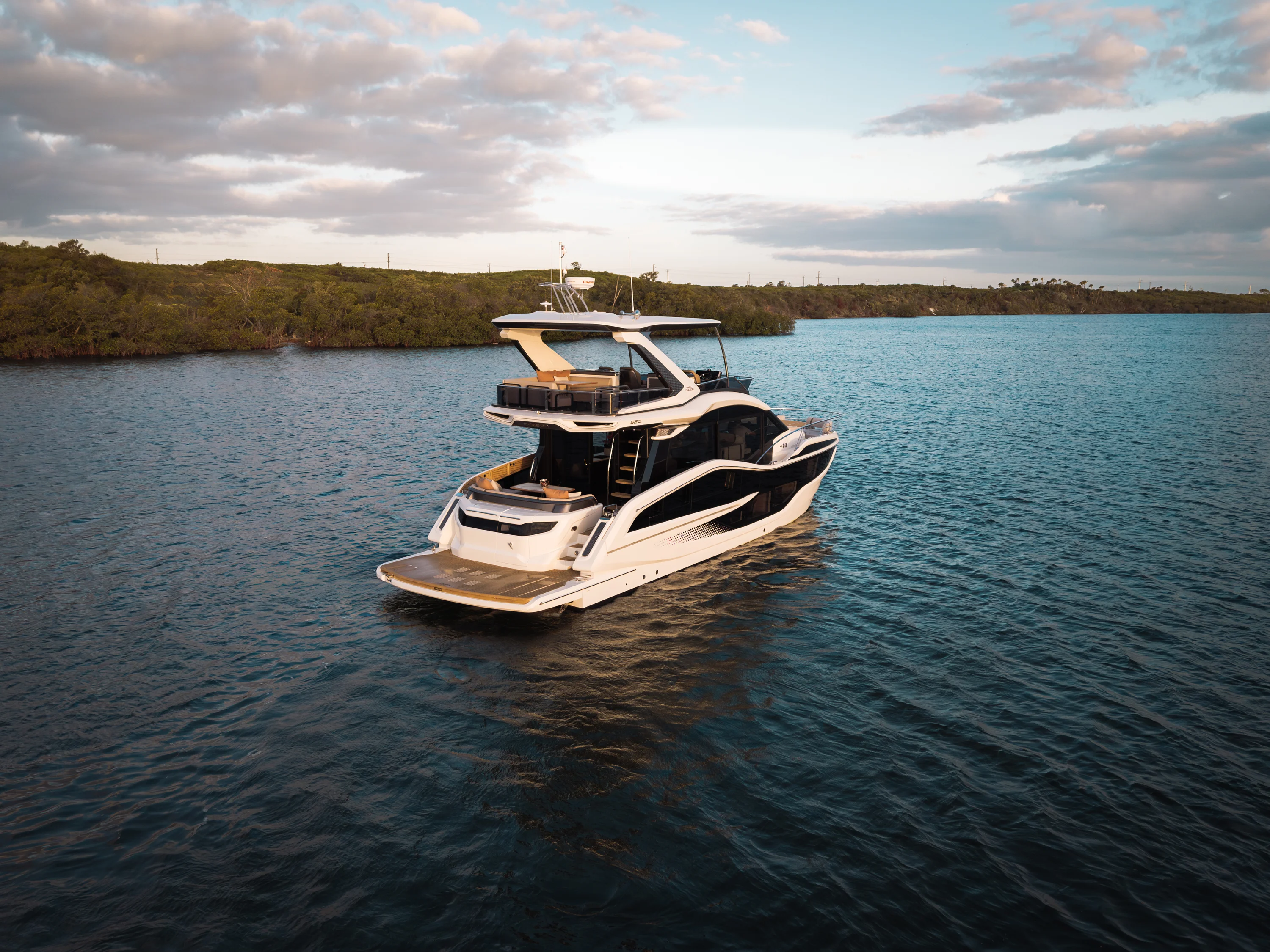 2026 Galeon 520 FLY Image Thumbnail #7