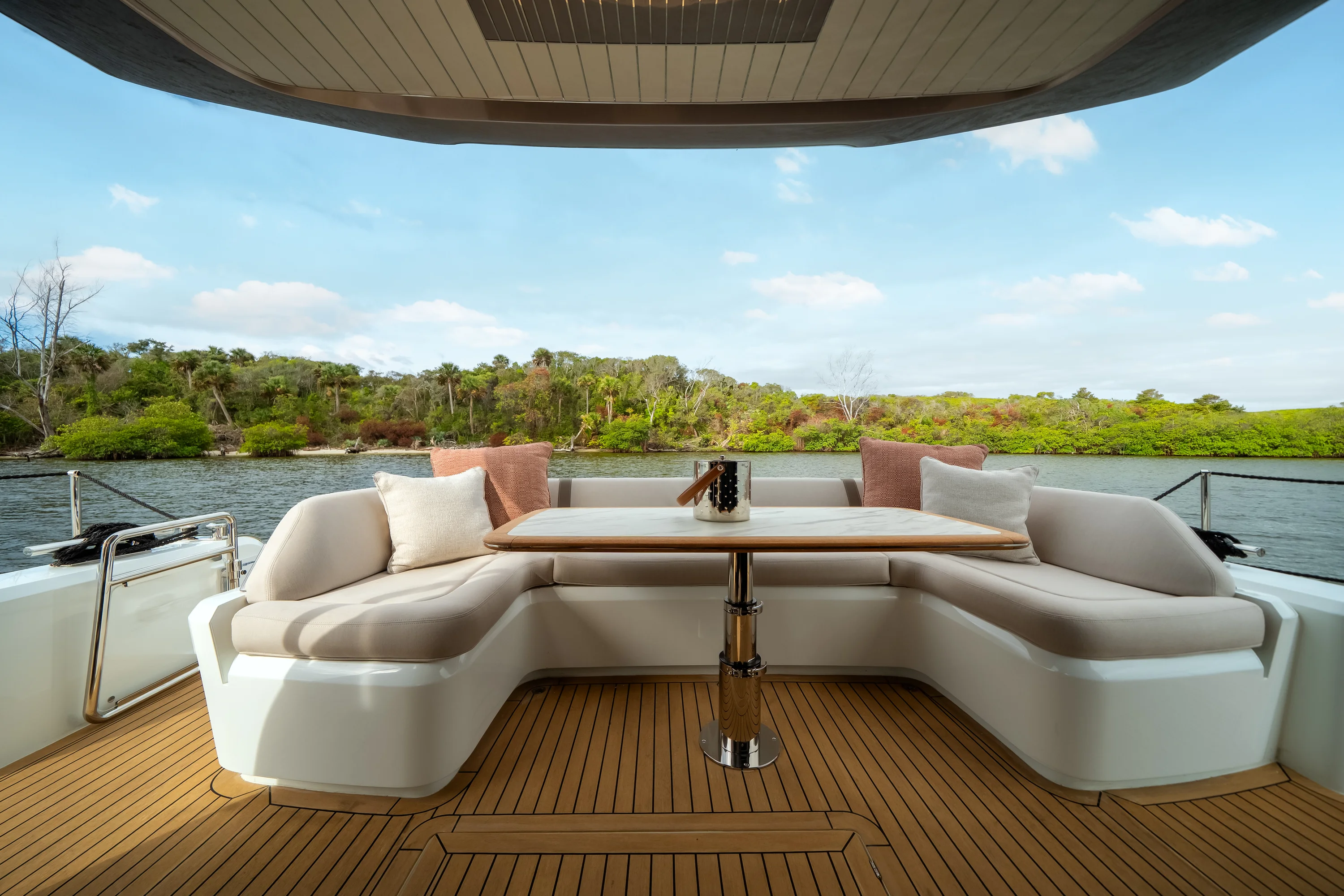 2026 Galeon 520 FLY Image Thumbnail #58