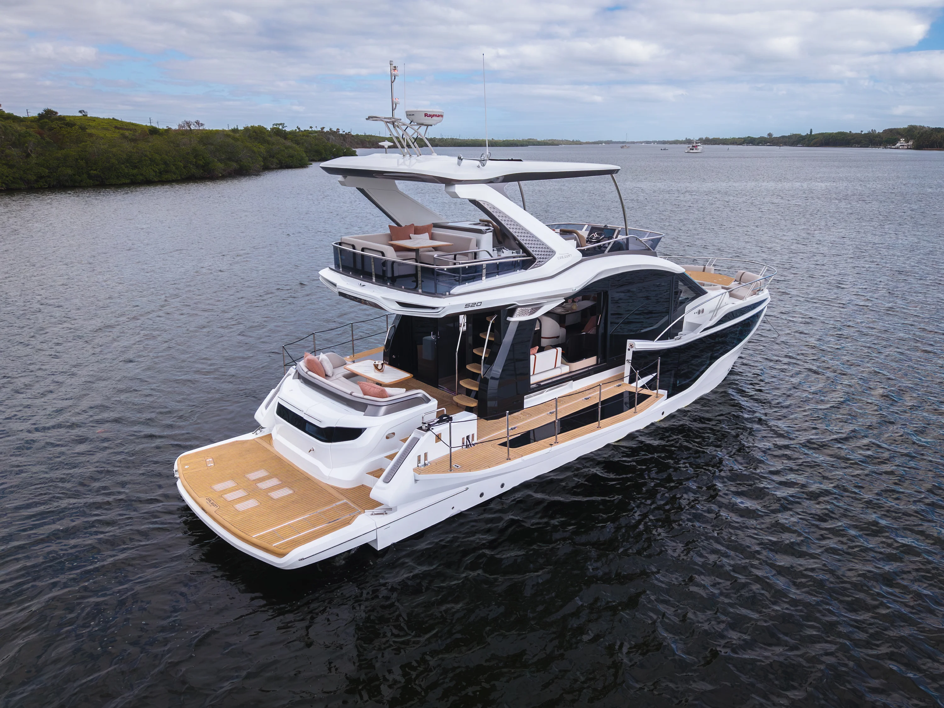 2026 Galeon 520 FLY Image Thumbnail #13