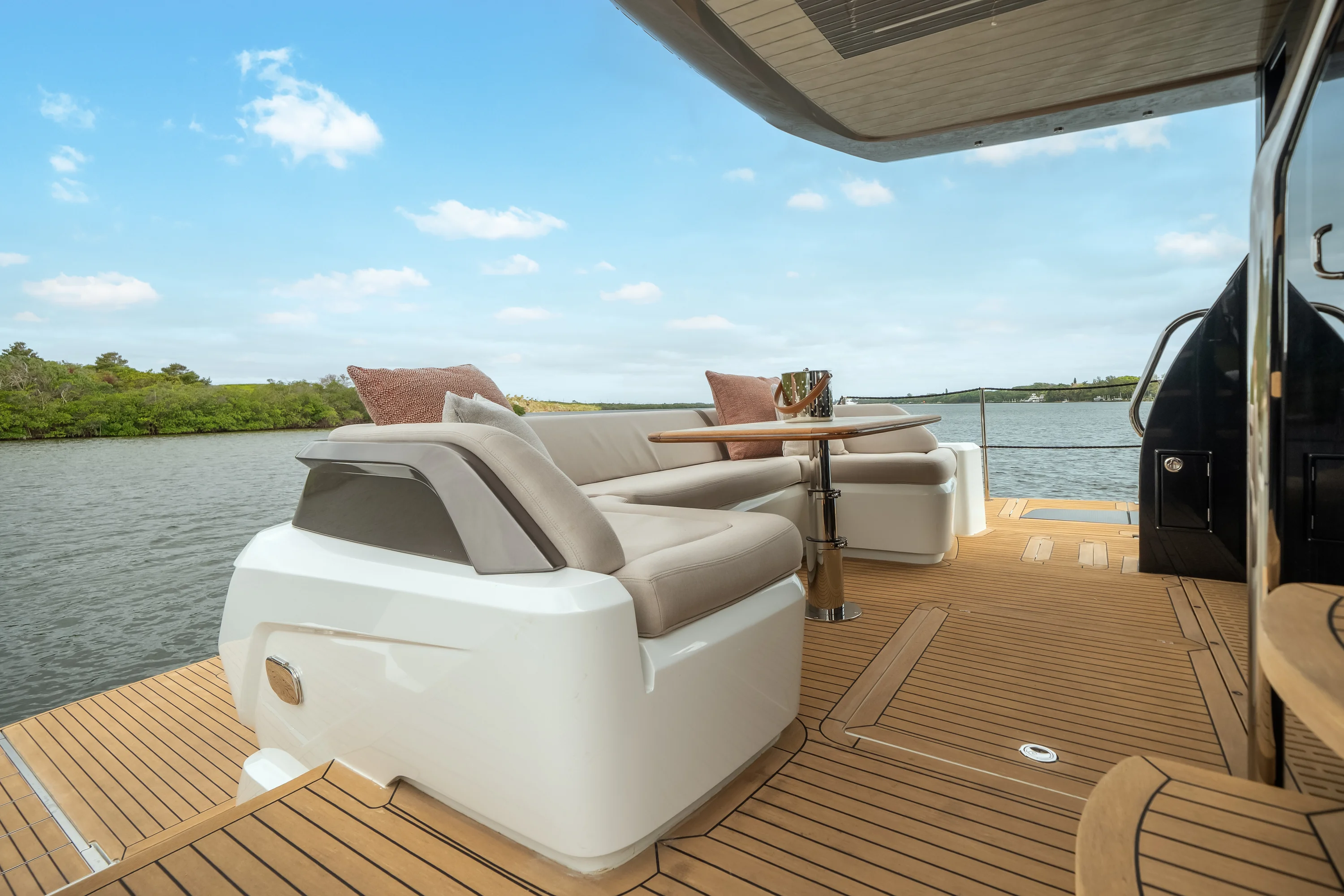 2026 Galeon 520 FLY Image Thumbnail #66