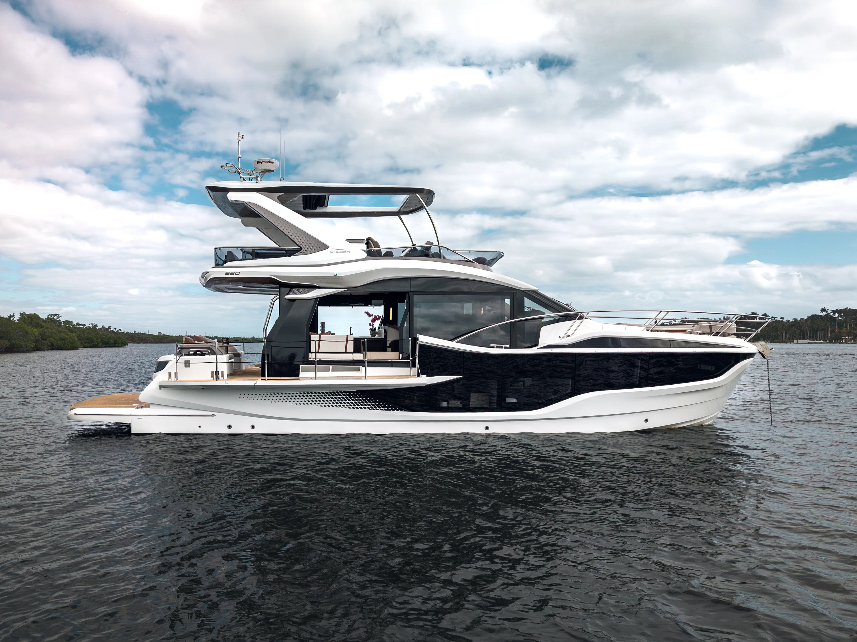 2026 Galeon 520 FLY Image Thumbnail #9