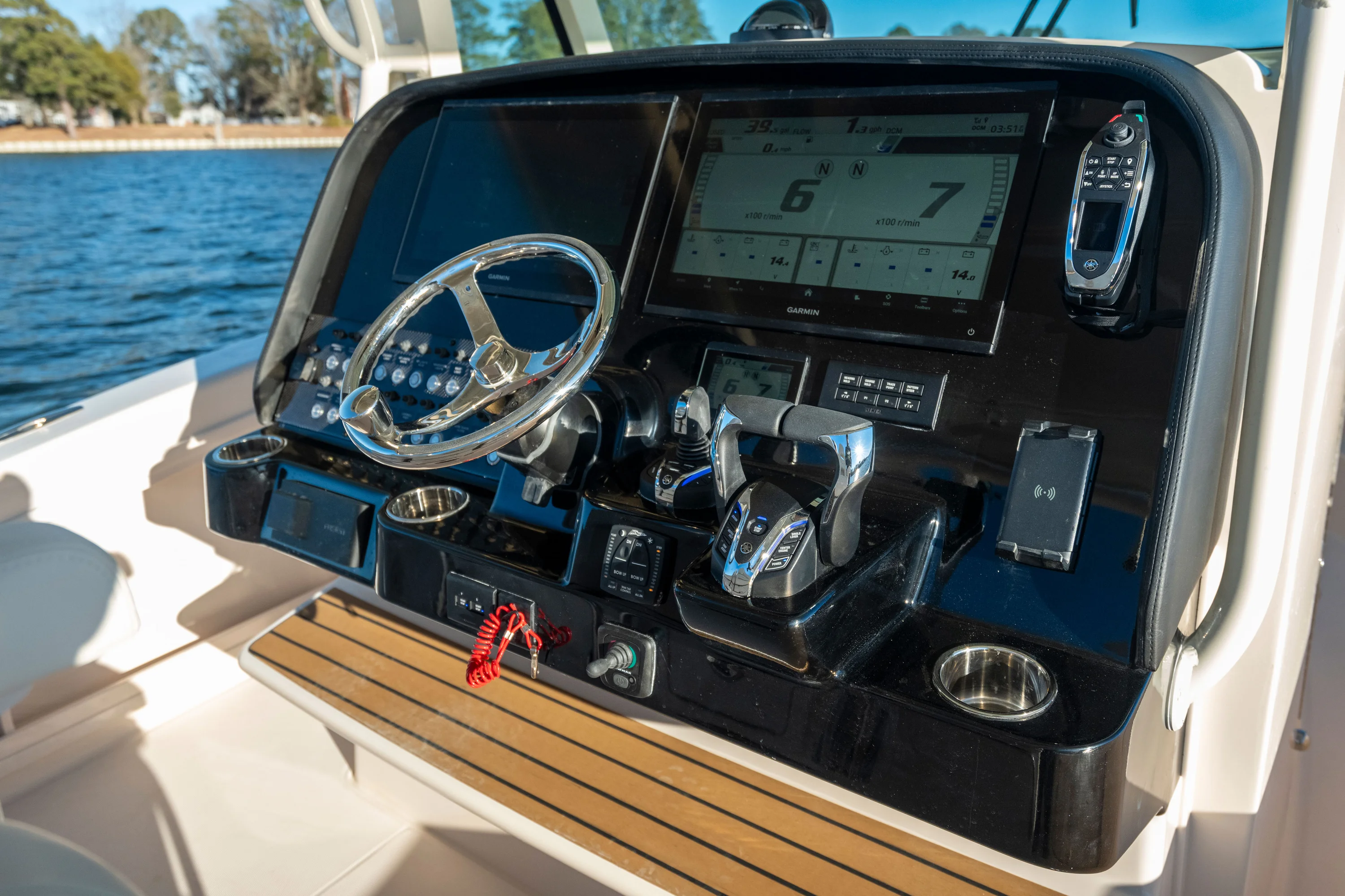 2026 Grady-White 321 Costal Explorer Image Thumbnail #6