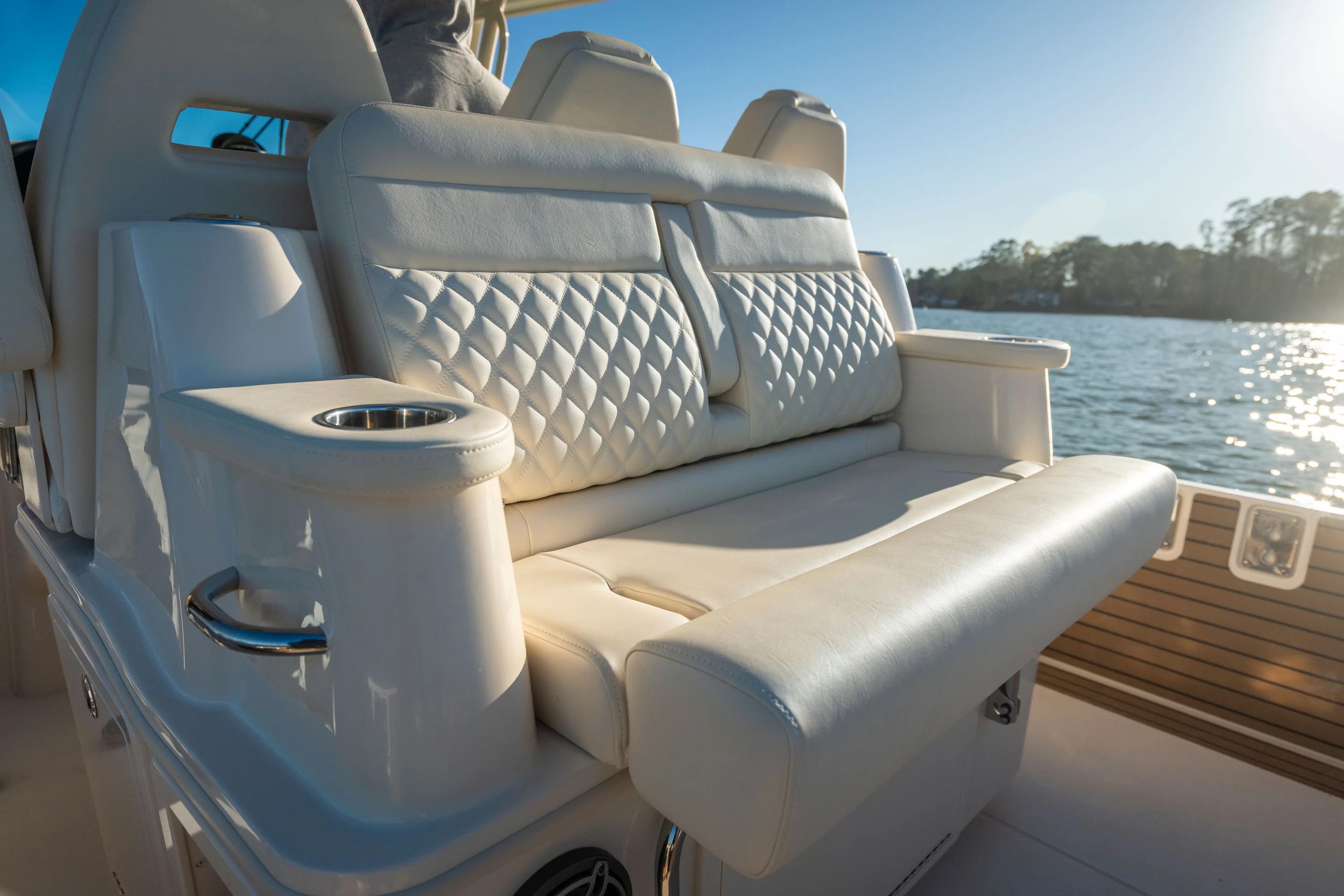 2026 Grady-White 321 Costal Explorer Image Thumbnail #7