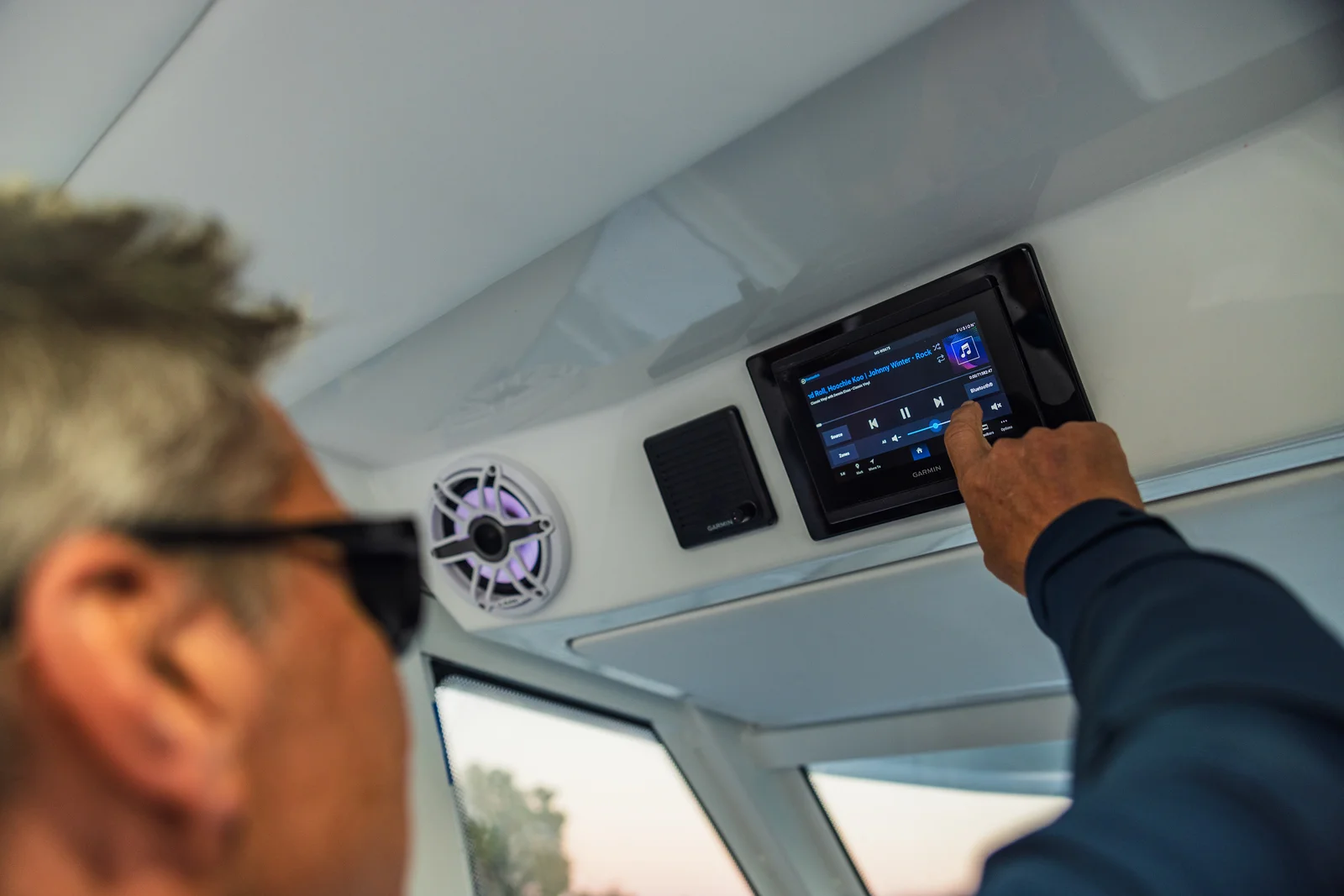 2026 Intrepid 35 Valor Image Thumbnail #14