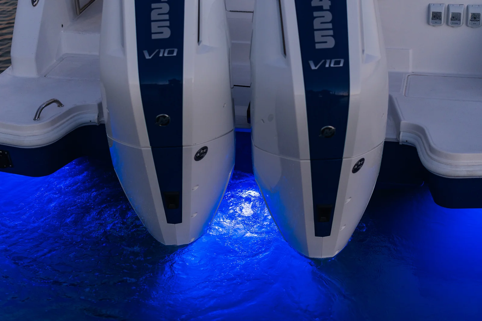 2026 Intrepid 35 Valor Image Thumbnail #20