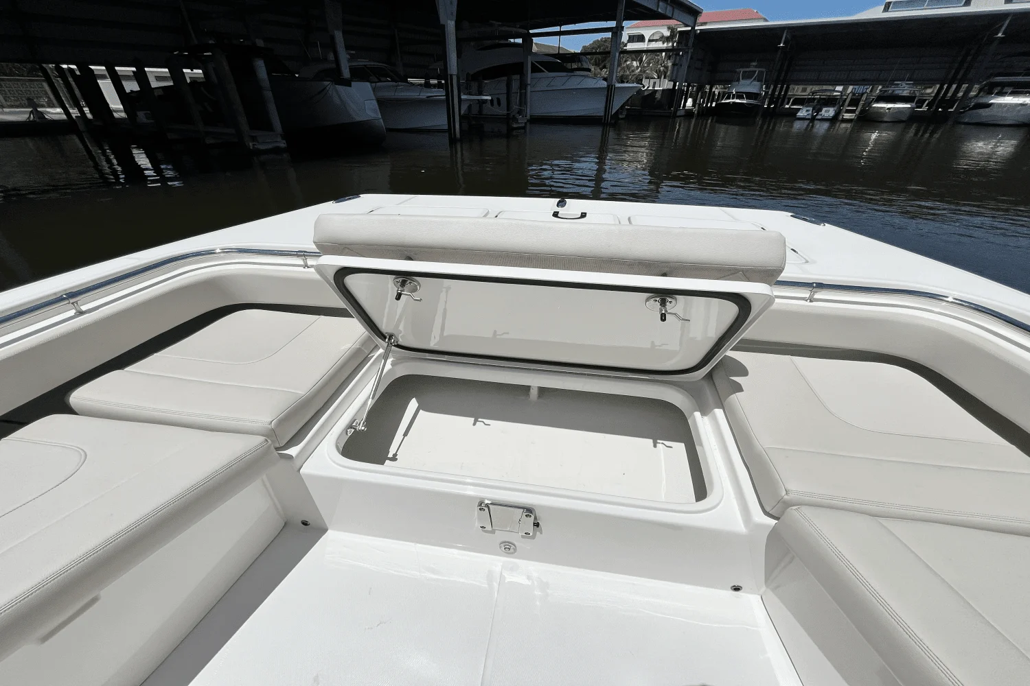 2022 Aquila
                                                             28 Molokai Power Catamaran Image Thumbnail #11