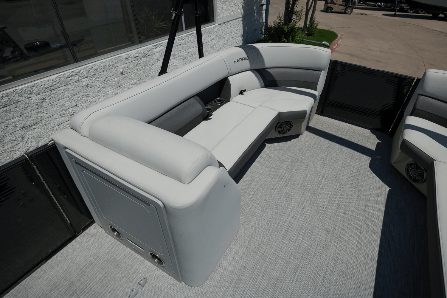 2023 Harris
                                                             Cruiser 230 Image Thumbnail #6