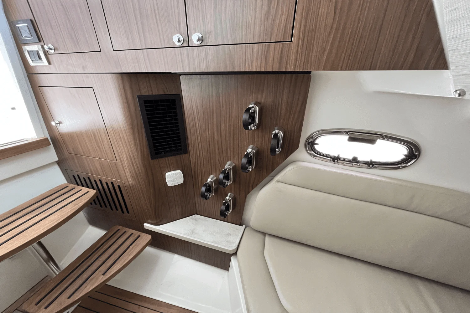 2023 Boston Whaler
                                                             380 Outrage Image Thumbnail #38