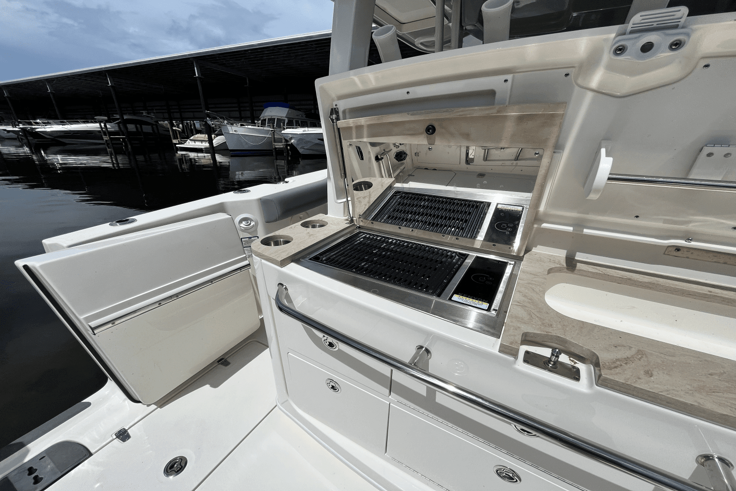 2023 Boston Whaler
                                                             380 Outrage Image Thumbnail #12