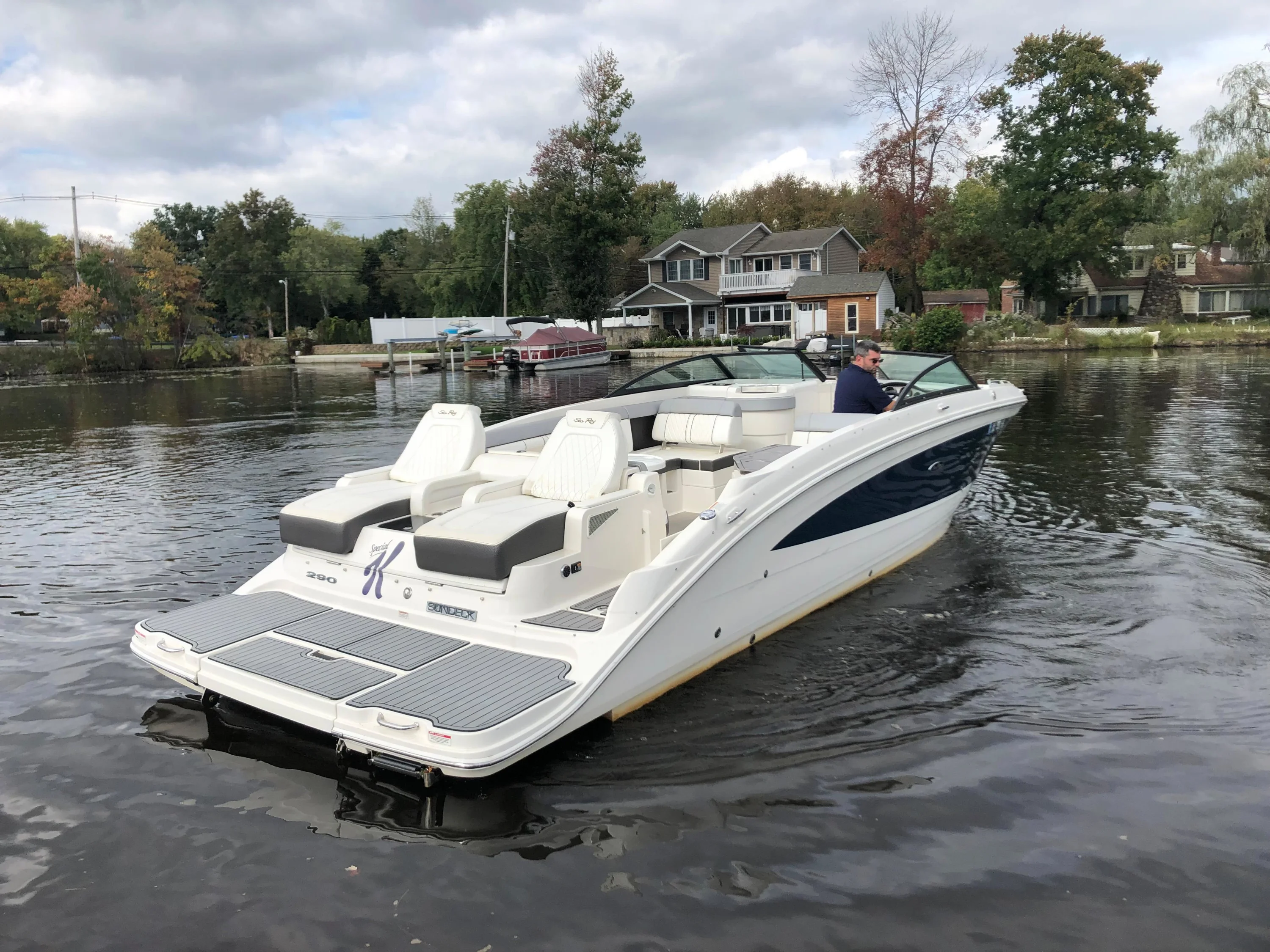 2016 Sea Ray 290 SUNDECK Image Thumbnail #3