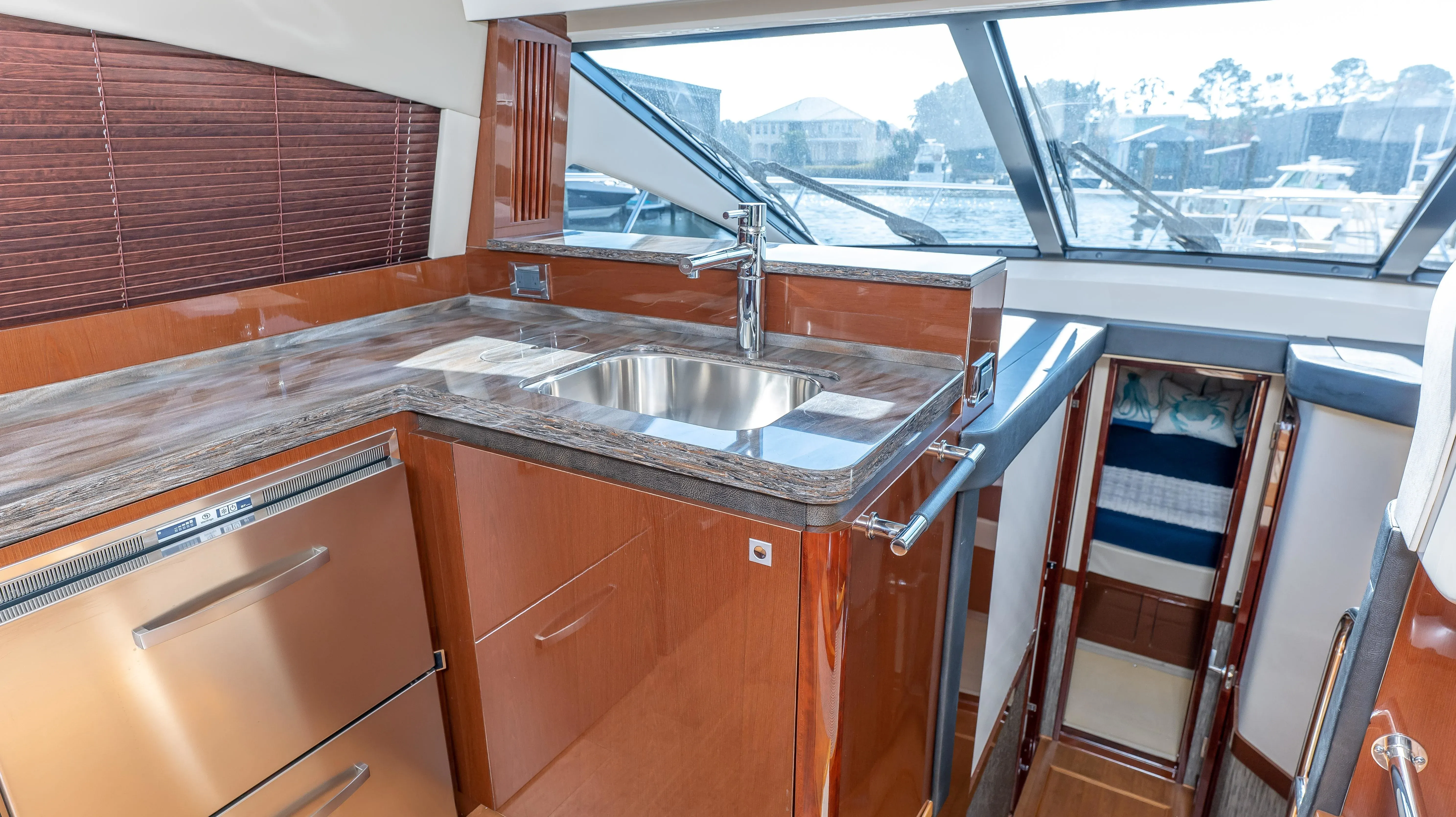 2016 Sea Ray 510 FLY Image Thumbnail #21