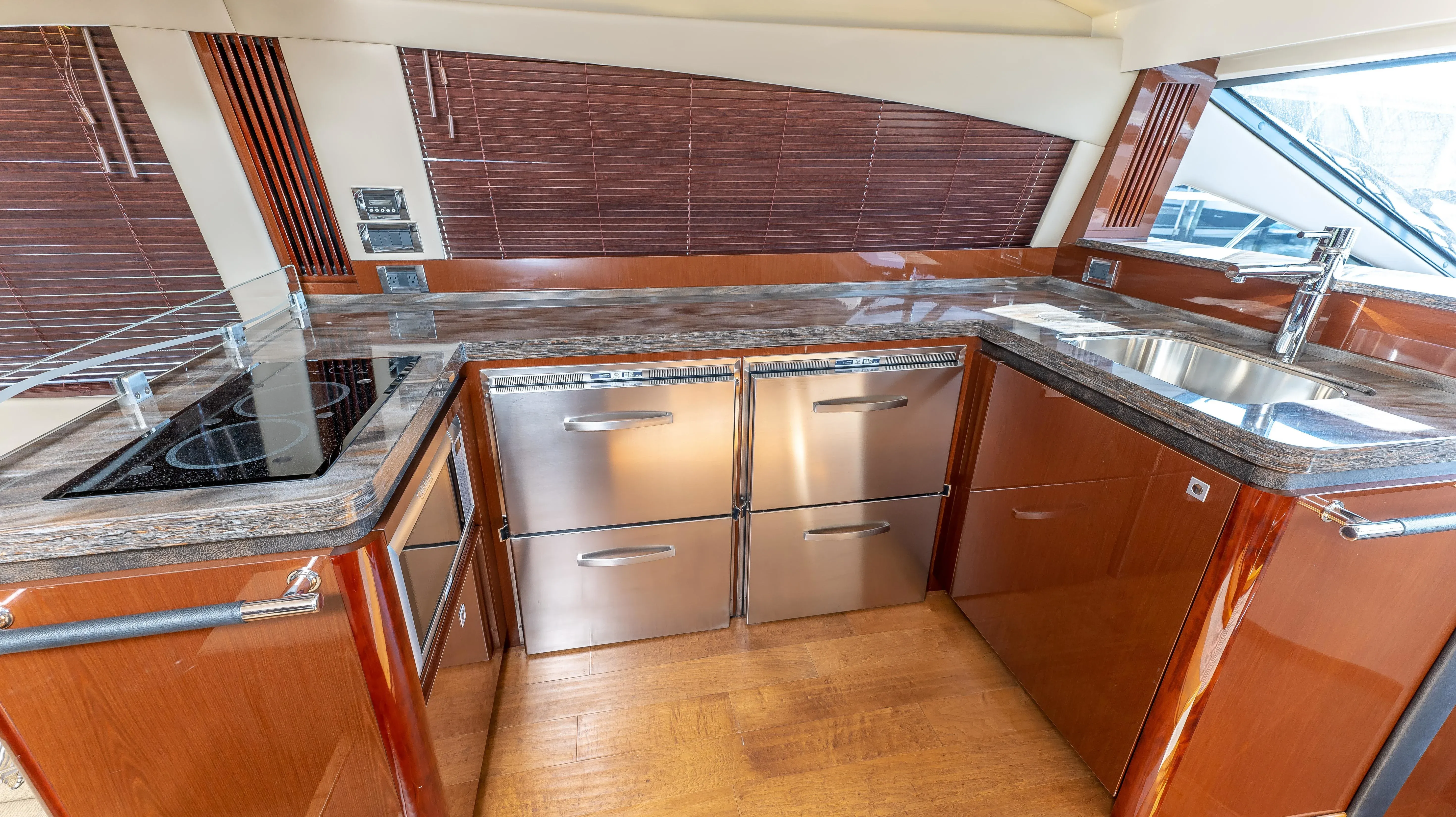 2016 Sea Ray 510 FLY Image Thumbnail #18