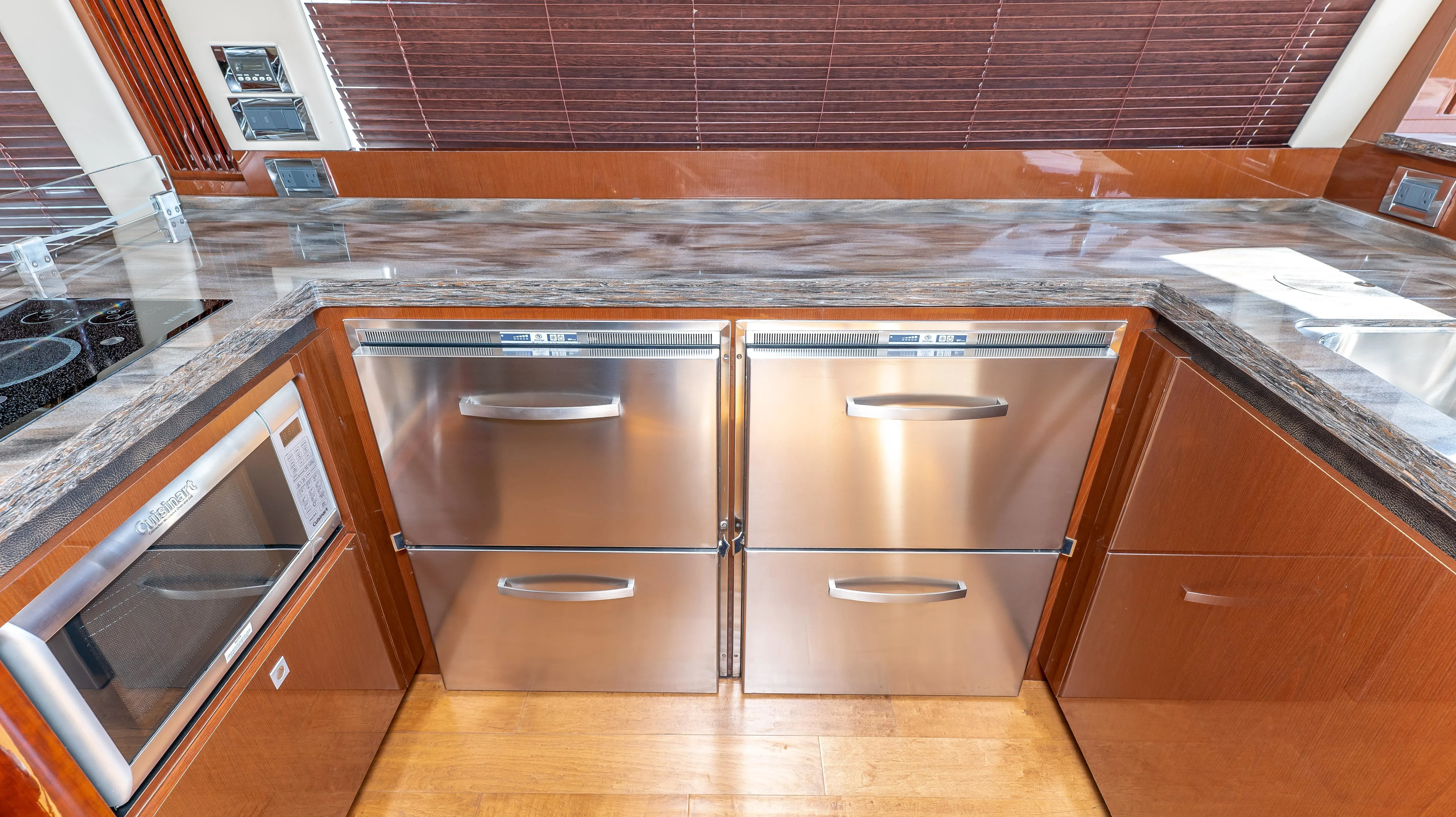 2016 Sea Ray 510 FLY Image Thumbnail #19