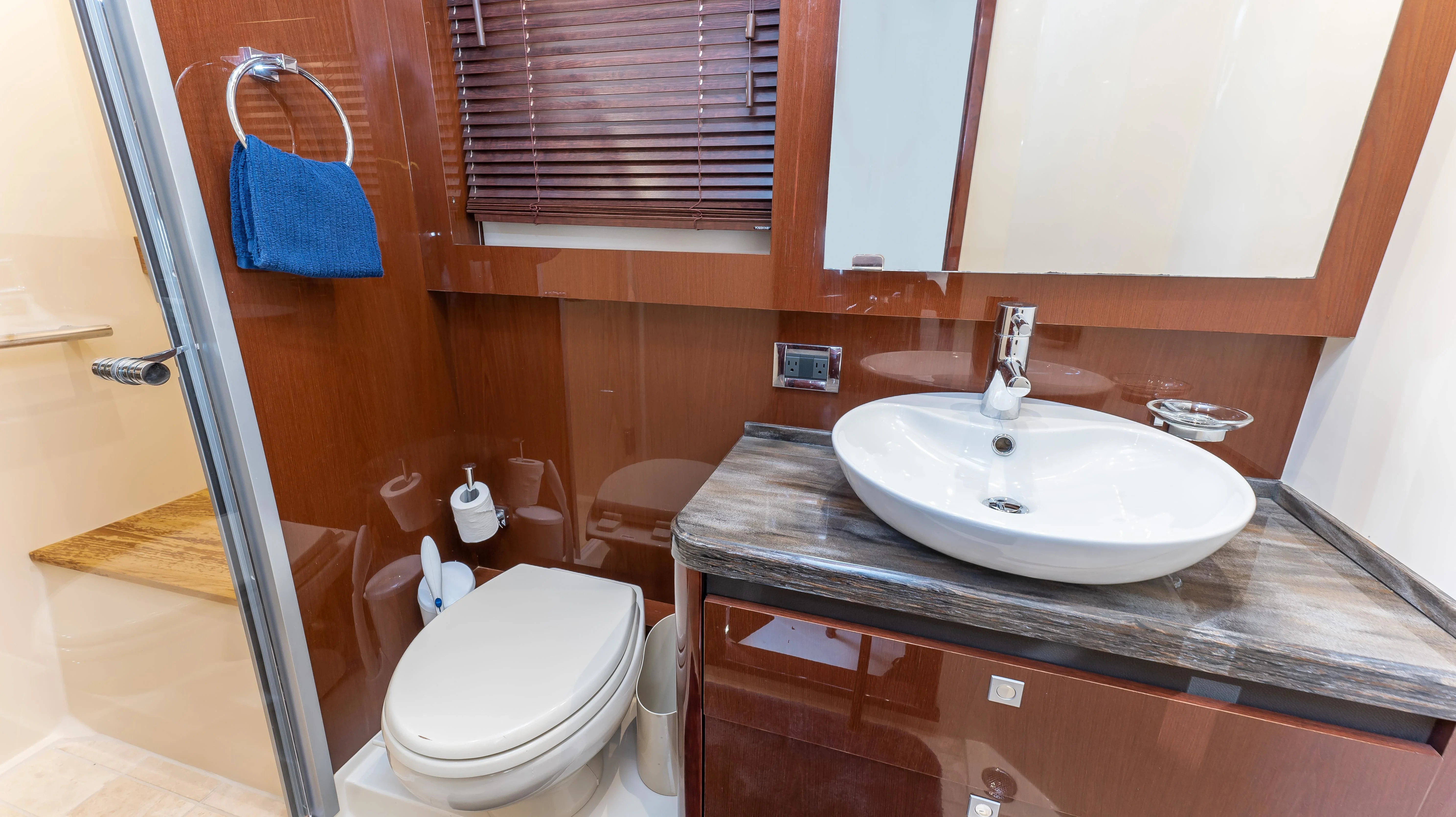 2016 Sea Ray 510 FLY Image Thumbnail #32