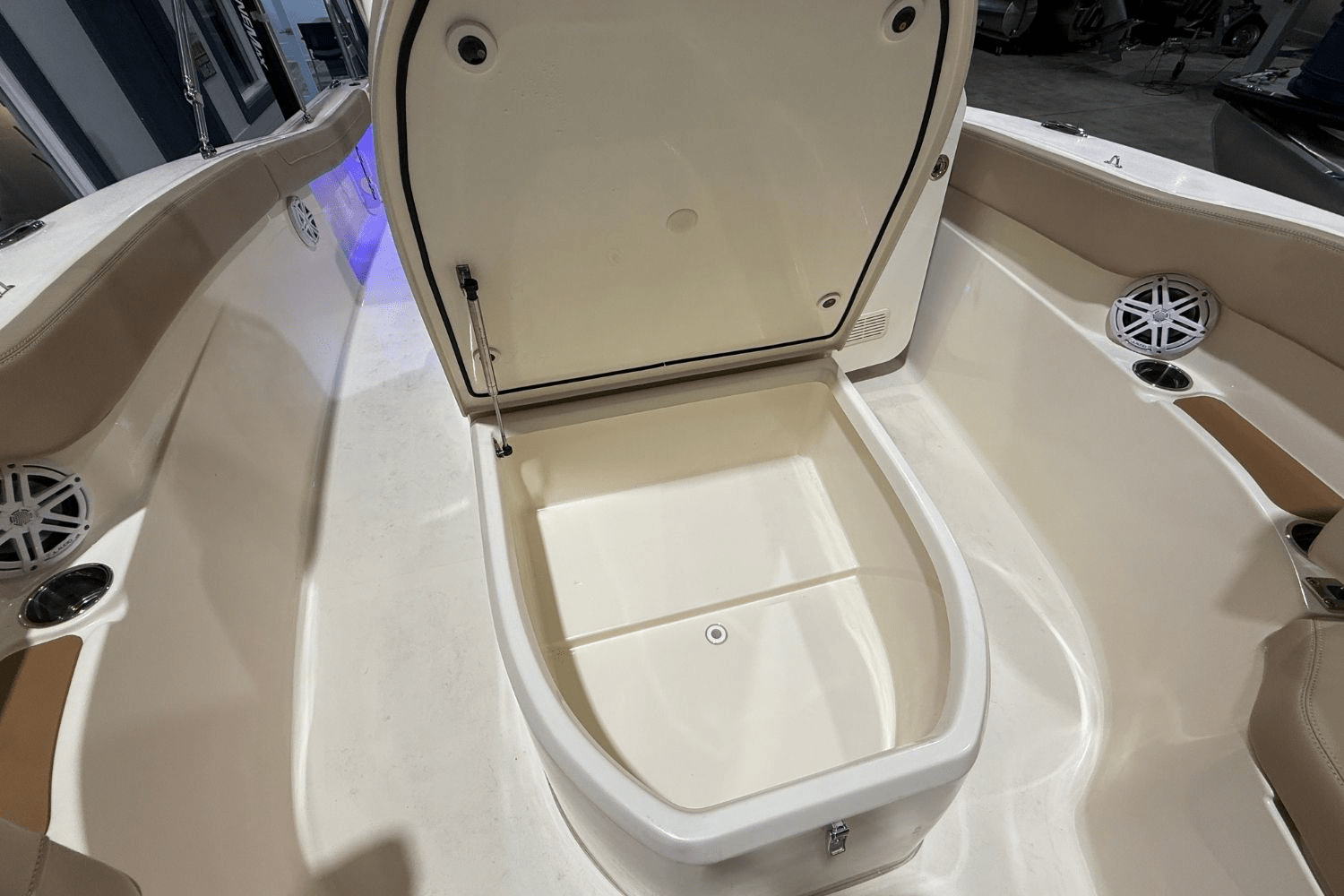 2024 Scout 215 XSF Image Thumbnail #5