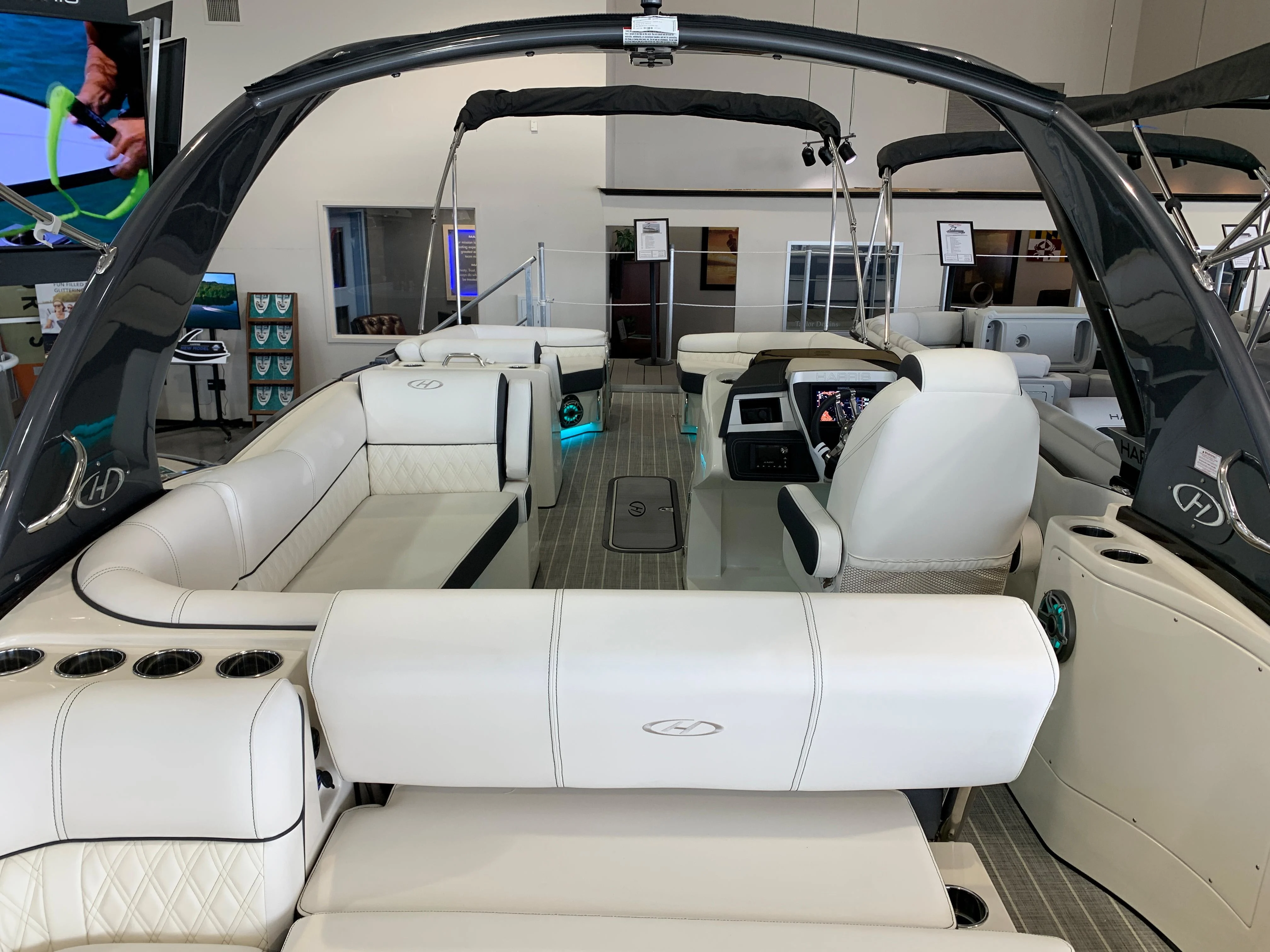 2023 Harris
                                                             Crowne SL 250 Image Thumbnail #33