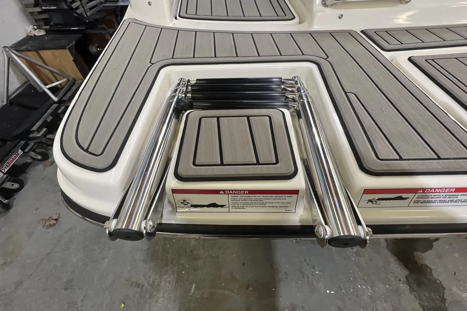 2023 Sea Ray
                                                             SPX 190 Image Thumbnail #17