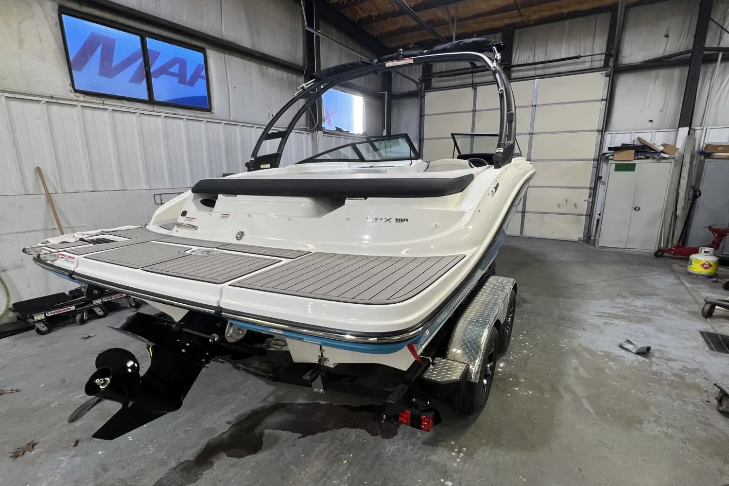2023 Sea Ray
                                                             SPX 190 Image Thumbnail #3
