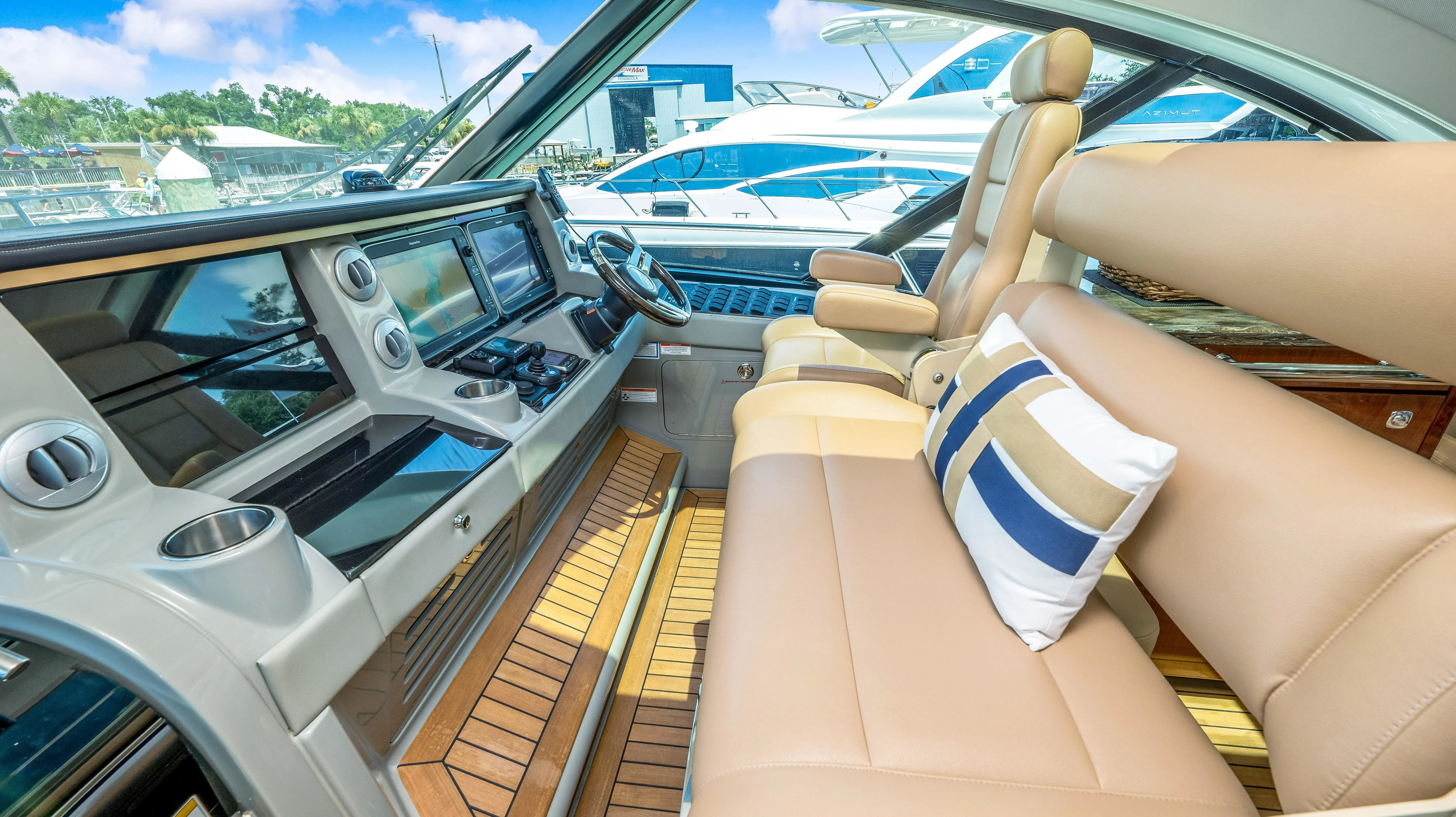 2013 Sea Ray 610 SUNDANCER Image Thumbnail #62