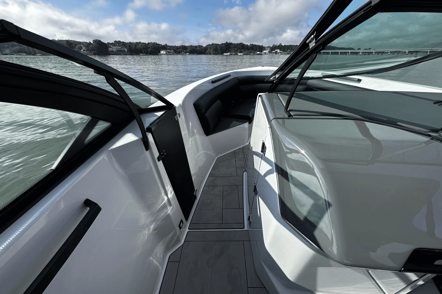 2023 Aviara
                                                             AV32 Image Thumbnail #11