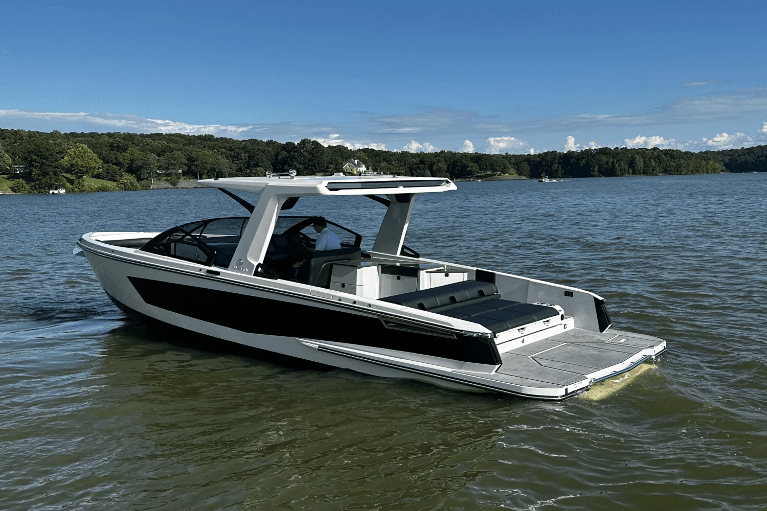 2023 Aviara
                                                             AV32 Image Thumbnail #4