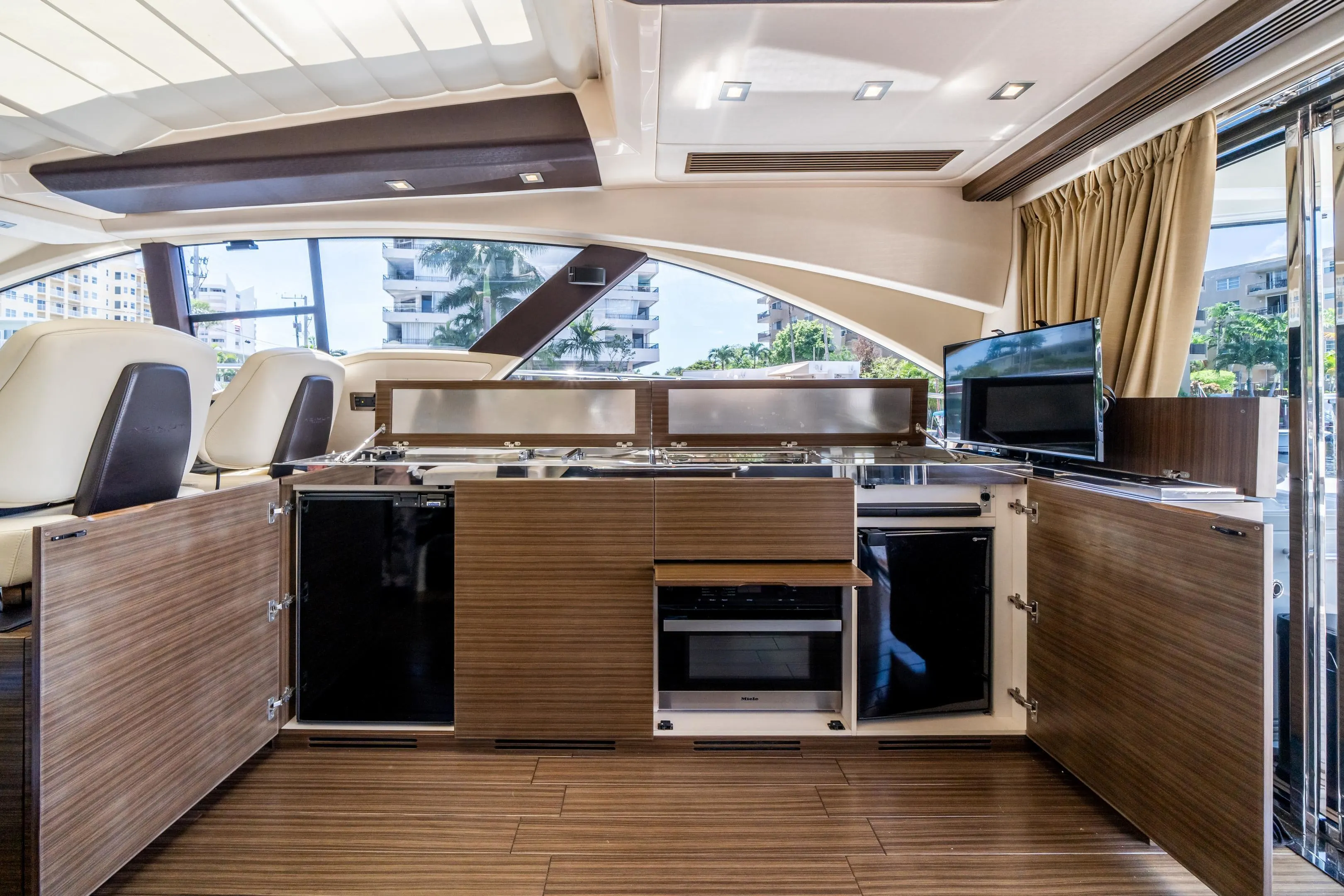 2016 Azimut
                                                             55S Image Thumbnail #25