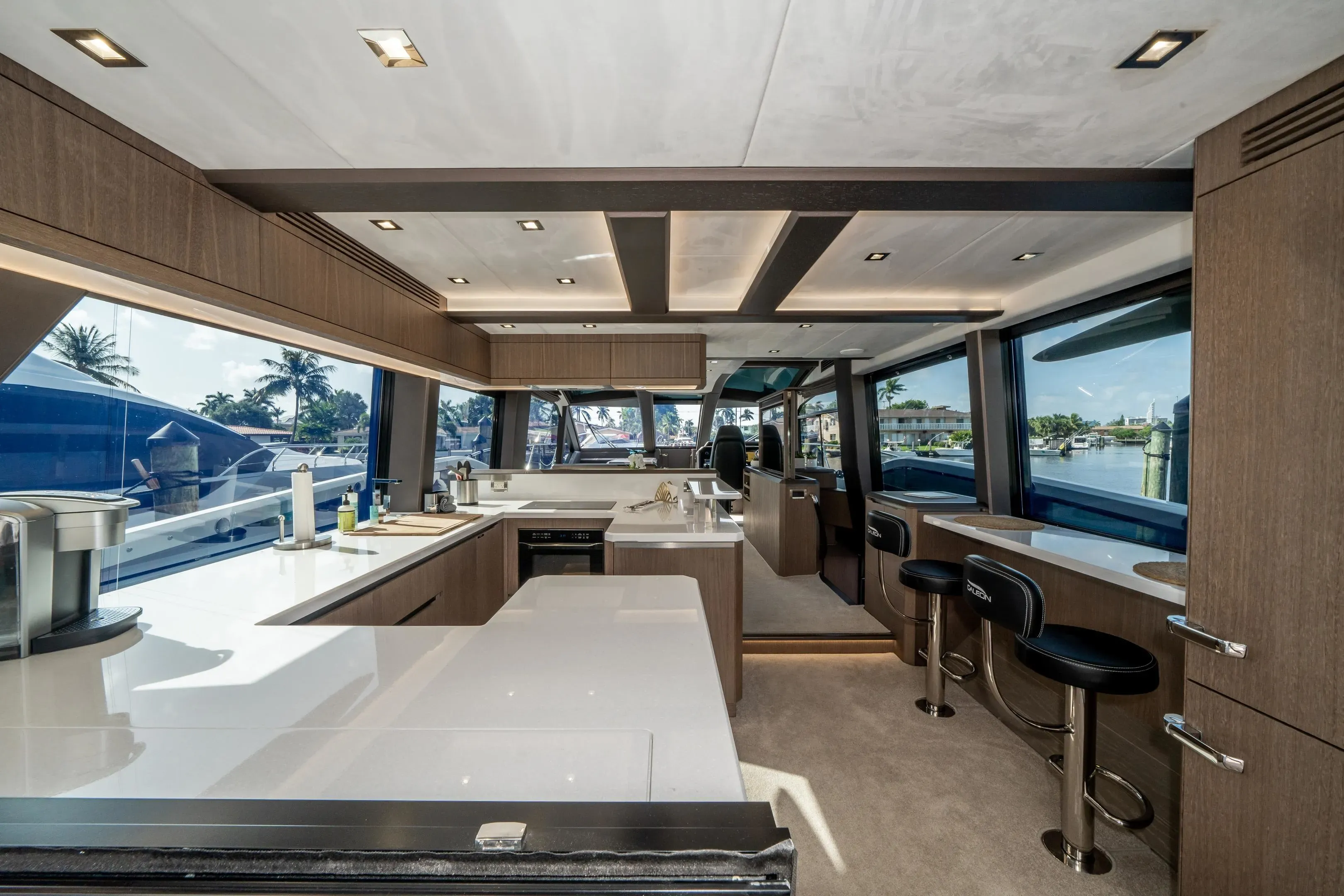 2019 Galeon
                                                             640 FLY Image Thumbnail #30