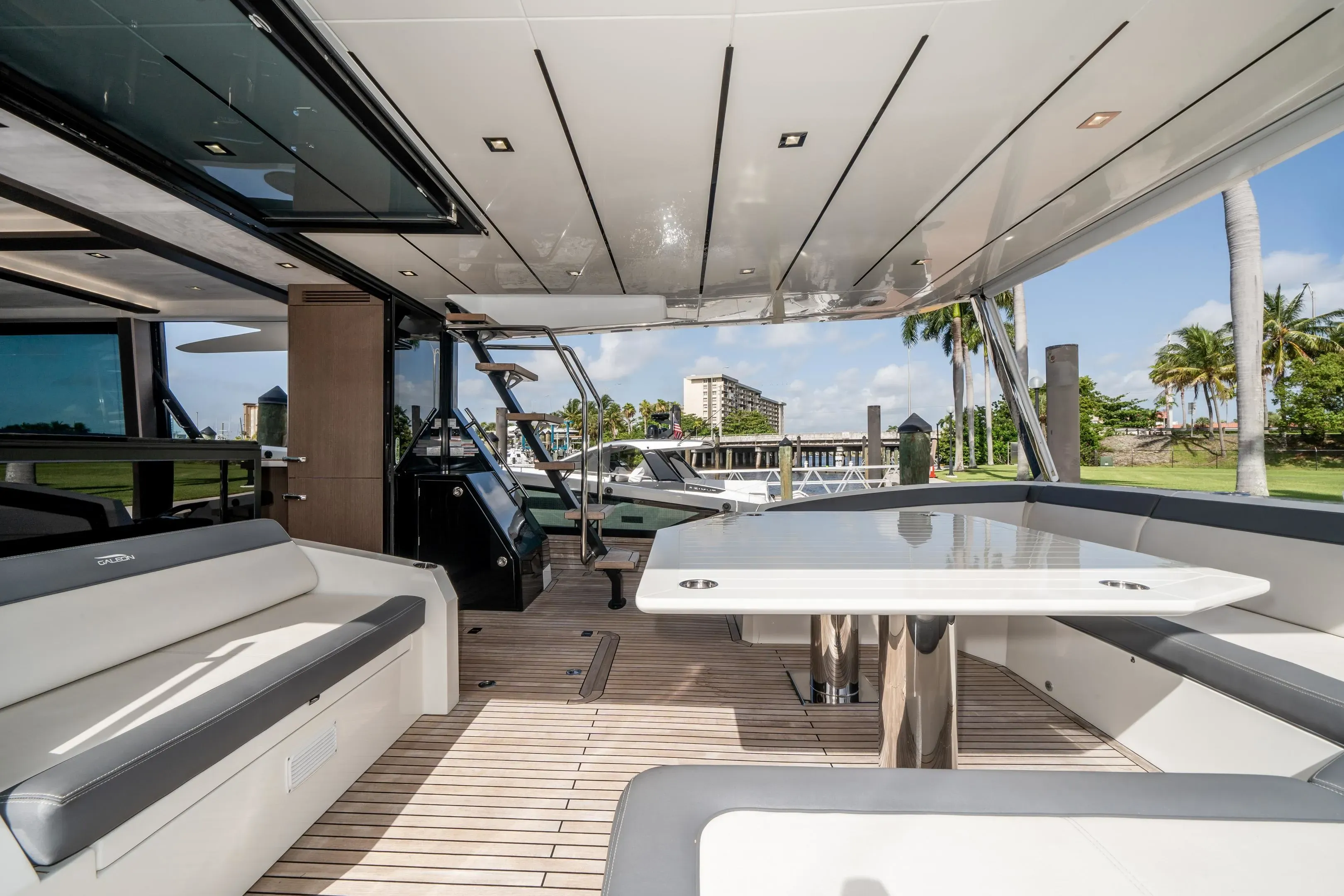 2019 Galeon
                                                             640 FLY Image Thumbnail #35