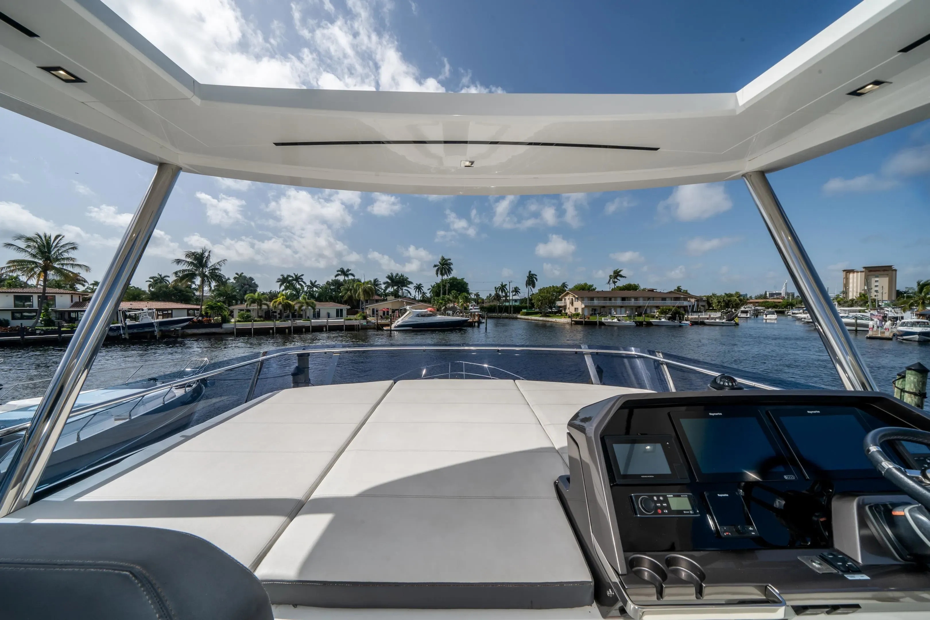 2019 Galeon
                                                             640 FLY Image Thumbnail #52