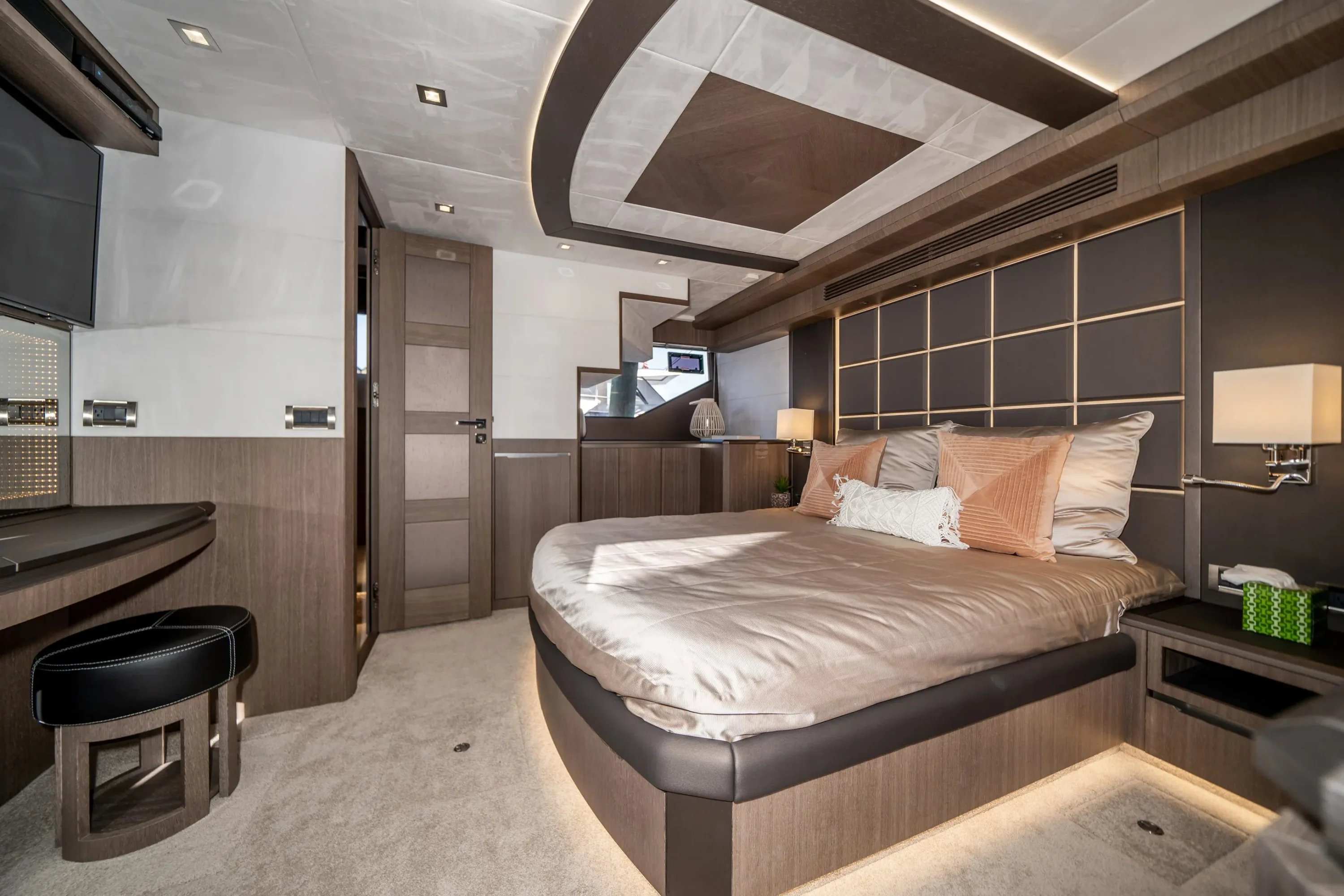 2019 Galeon 640 FLY Image Thumbnail #6