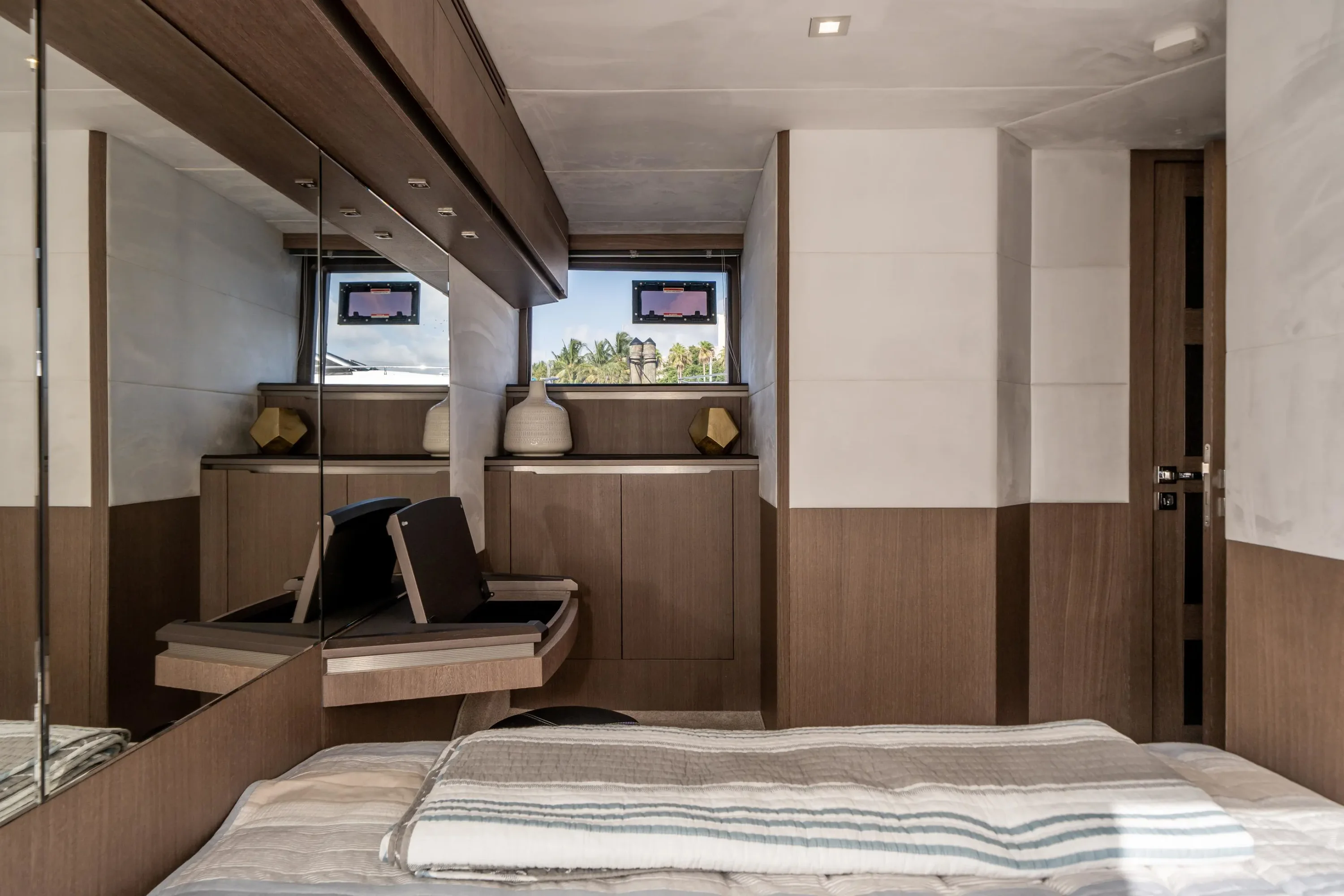 2019 Galeon 640 FLY Image Thumbnail #11