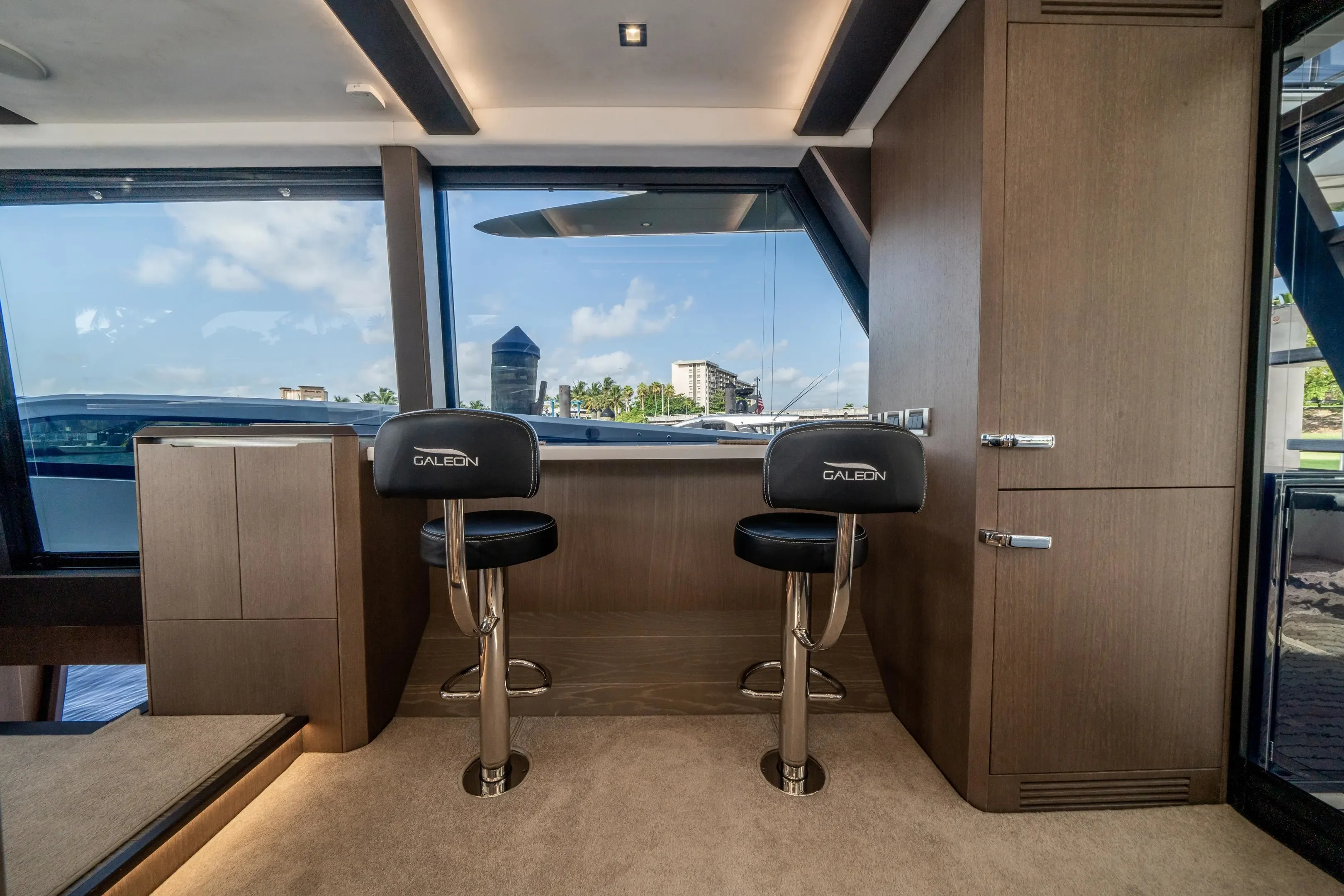 2019 Galeon
                                                             640 FLY Image Thumbnail #27