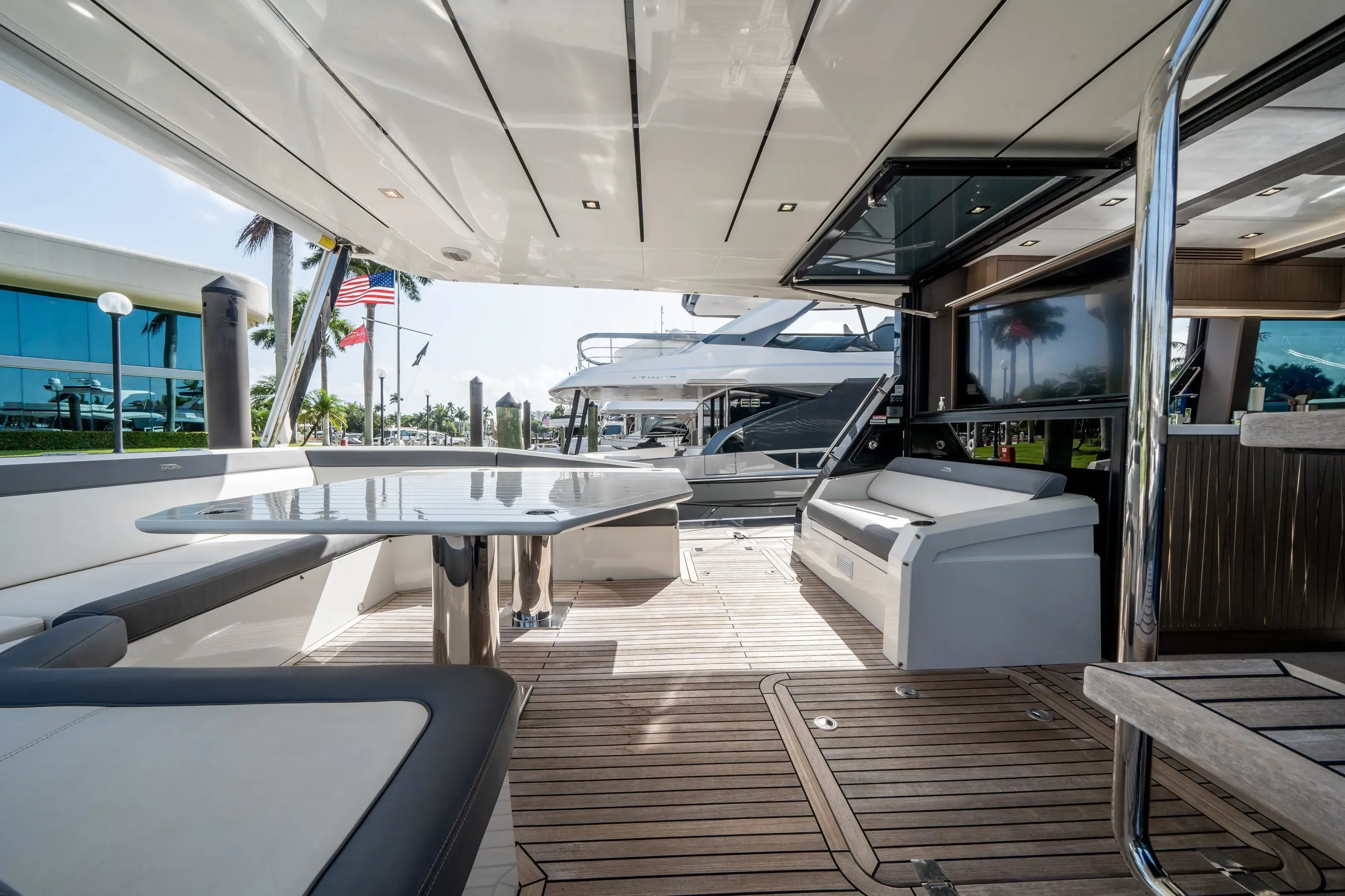 2019 Galeon
                                                             640 FLY Image Thumbnail #38