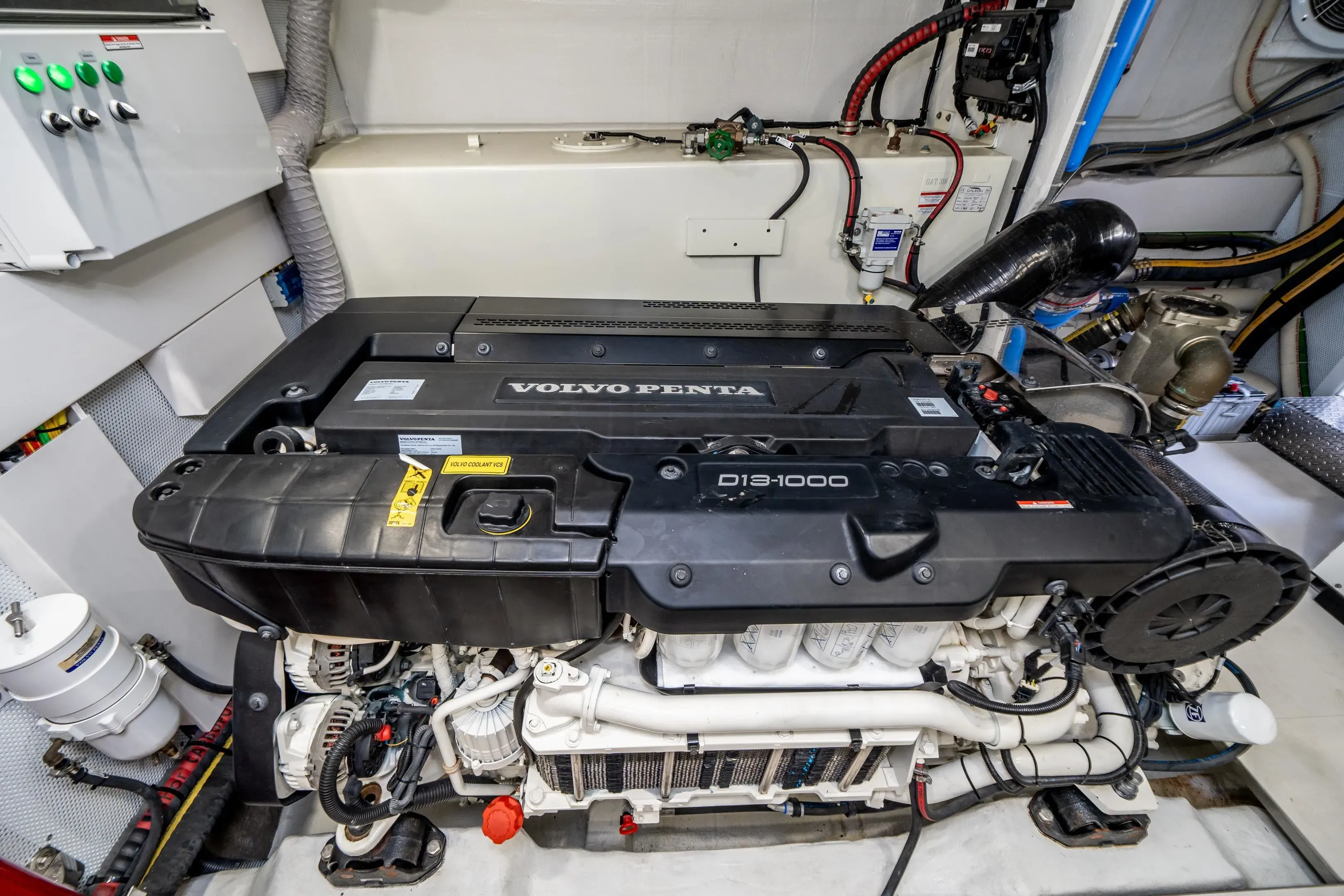 2019 Galeon
                                                             640 FLY Image Thumbnail #56