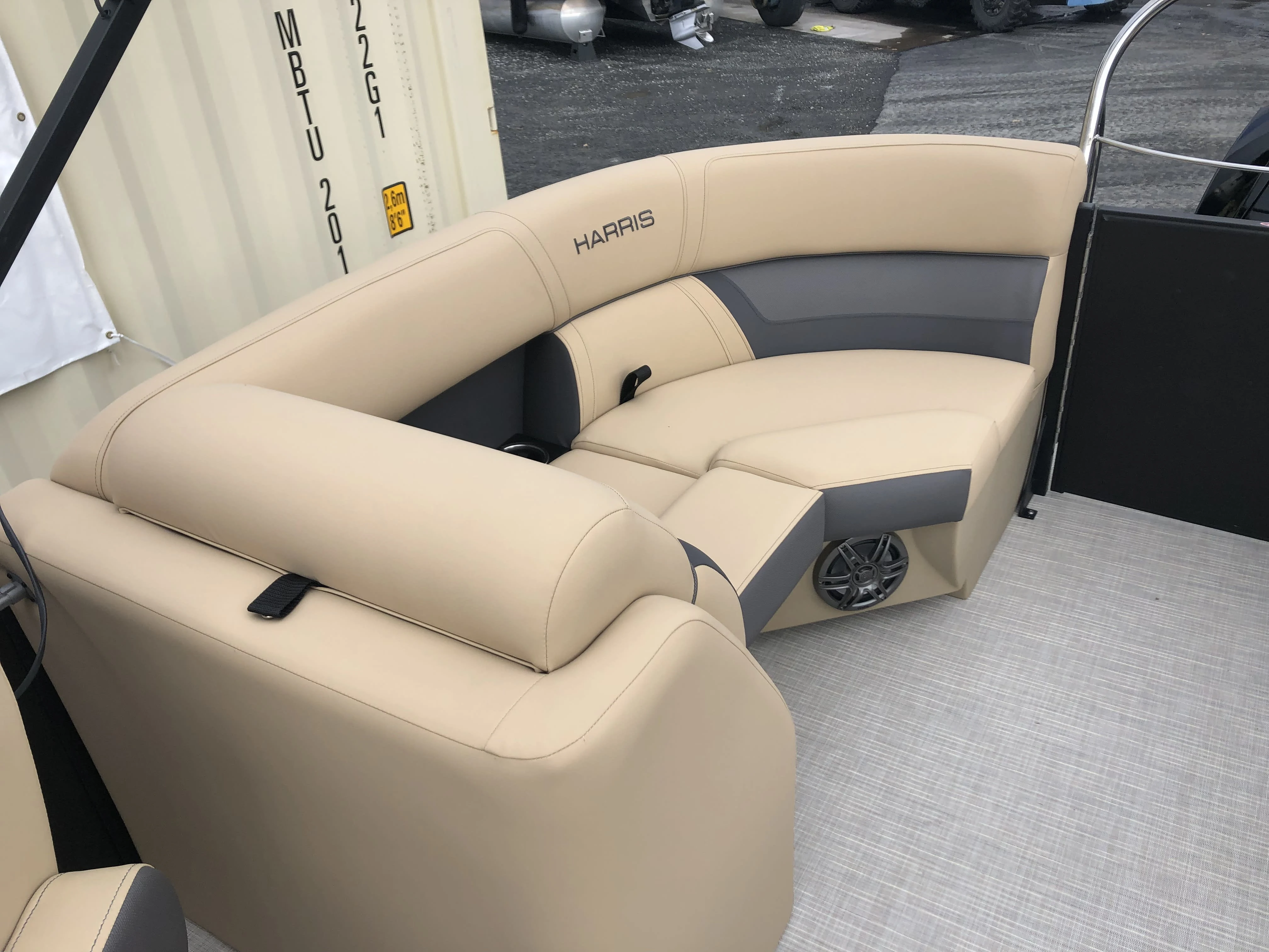 2023 Harris
                                                             Cruiser 230 Image Thumbnail #30
