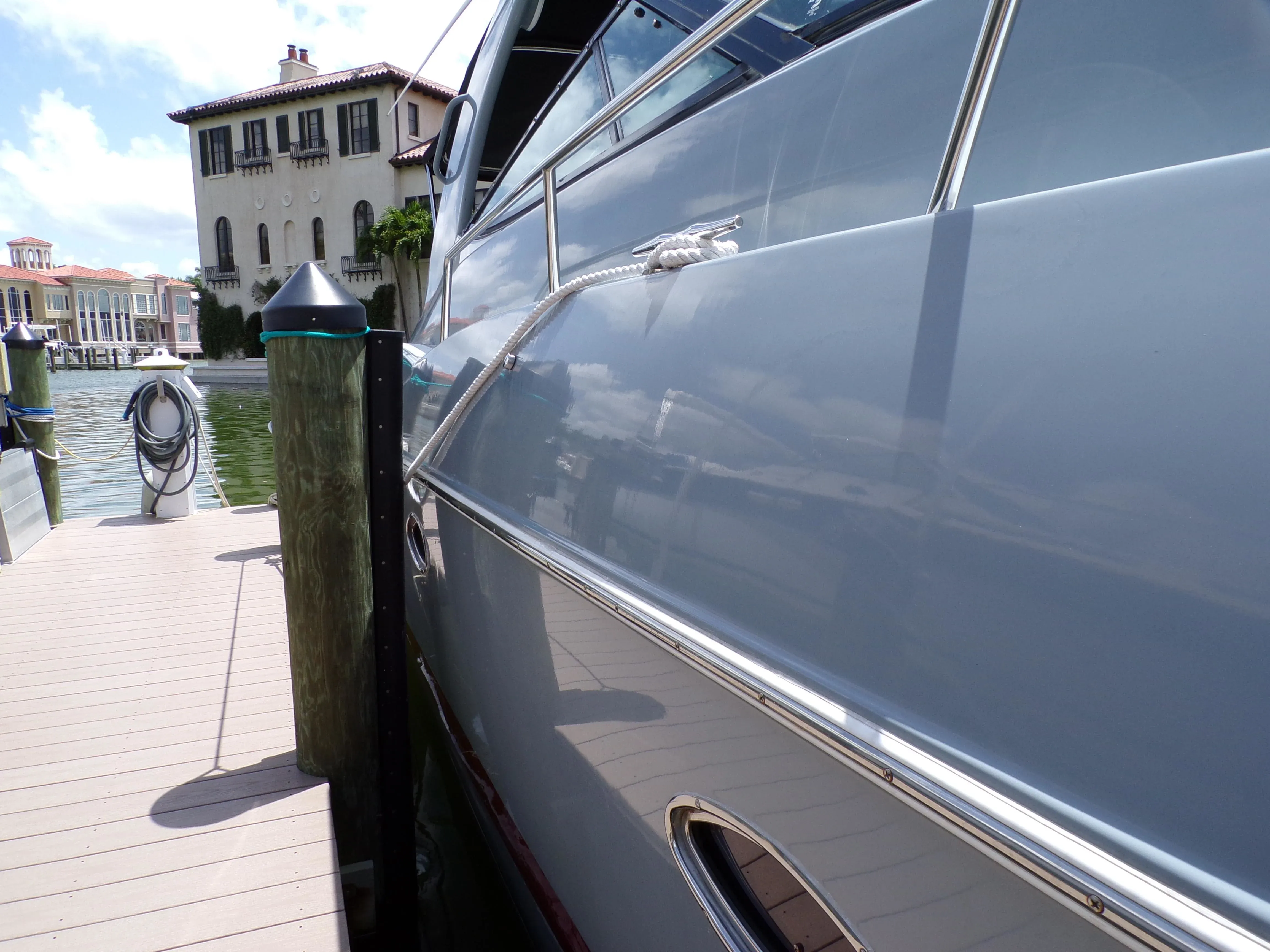 2005 Cruisers Yachts 370 EXPRESS Image Thumbnail #25