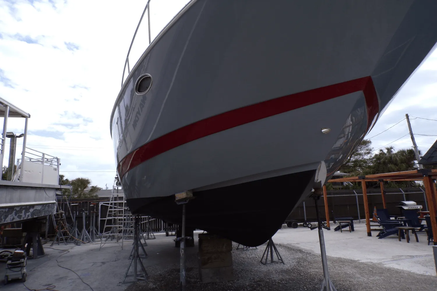 2005 Cruisers Yachts 370 EXPRESS Image Thumbnail #8