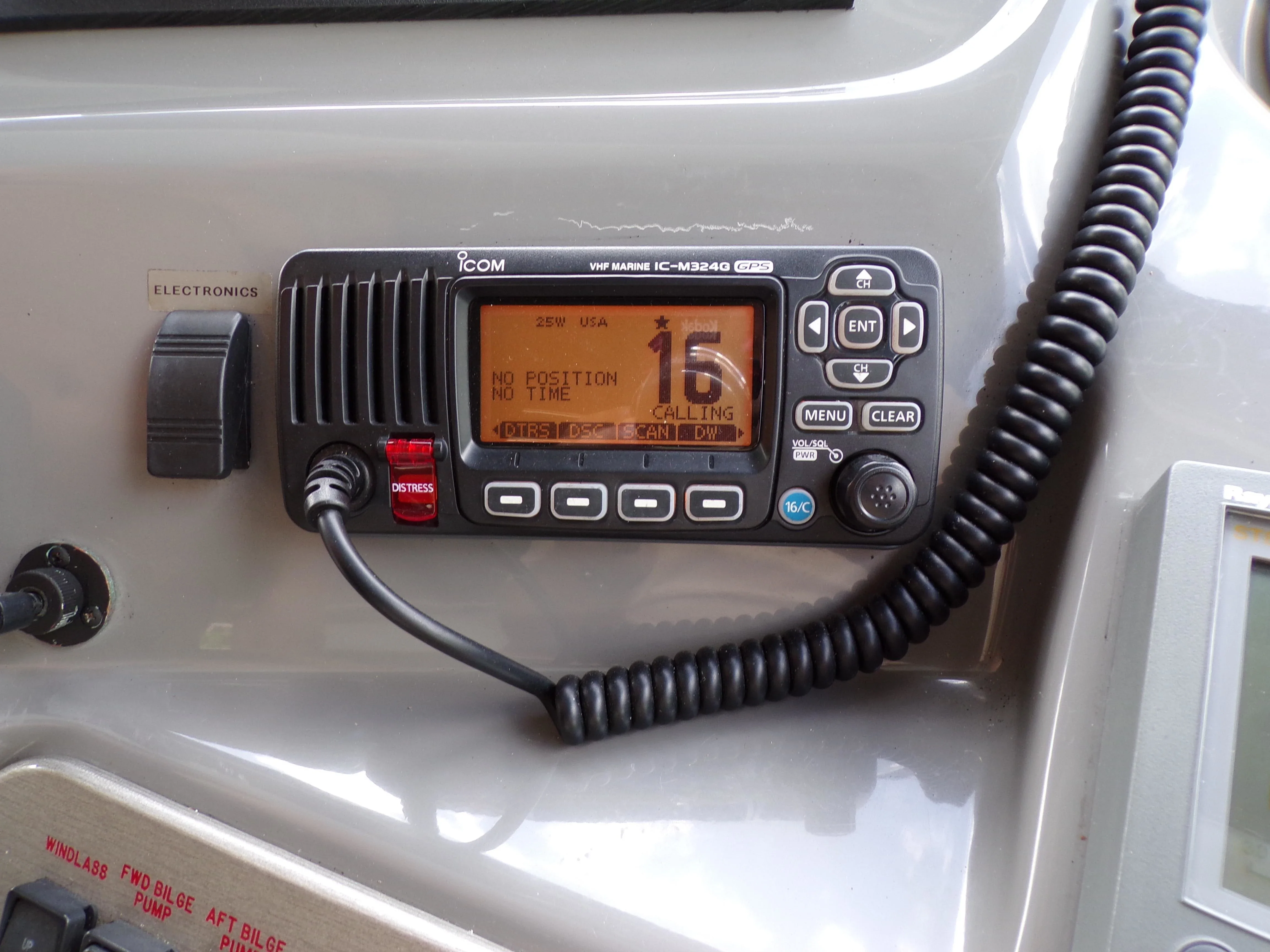 2005 Cruisers Yachts 370 EXPRESS Image Thumbnail #46