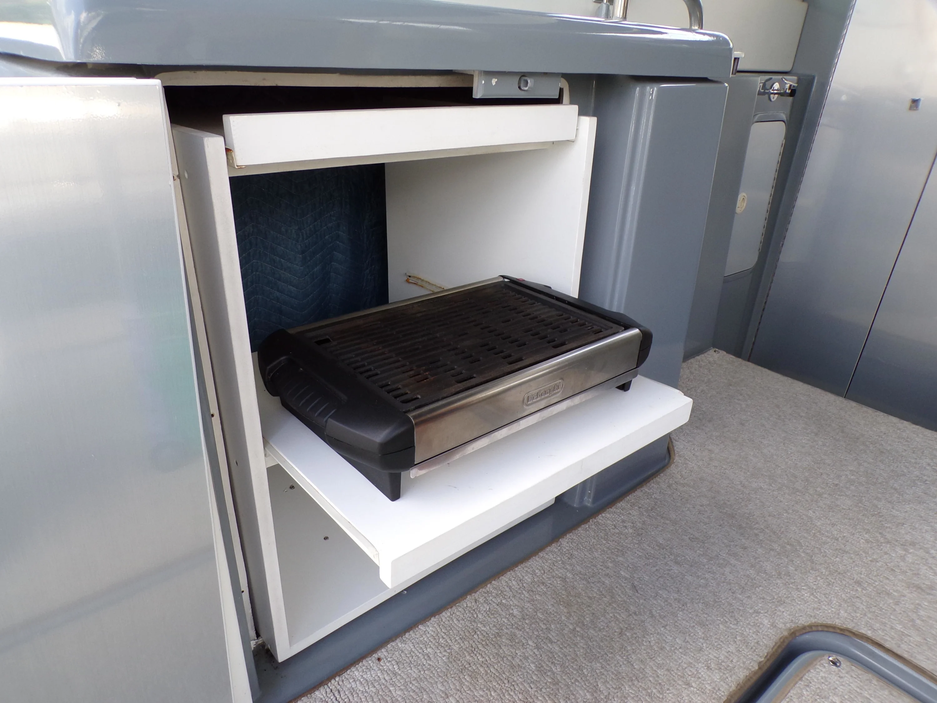 2005 Cruisers Yachts 370 EXPRESS Image Thumbnail #49