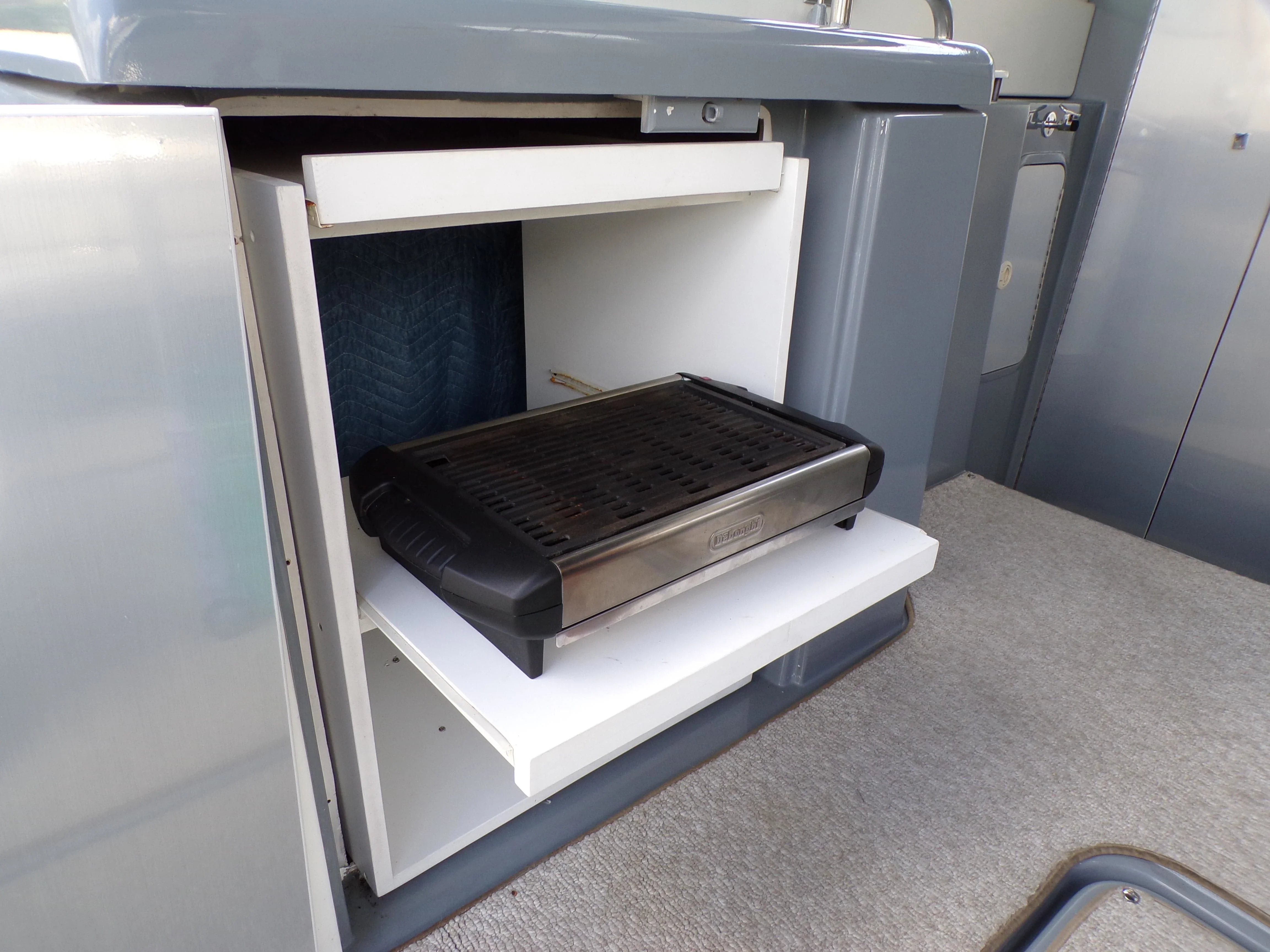 2005 Cruisers Yachts 370 EXPRESS Image Thumbnail #49