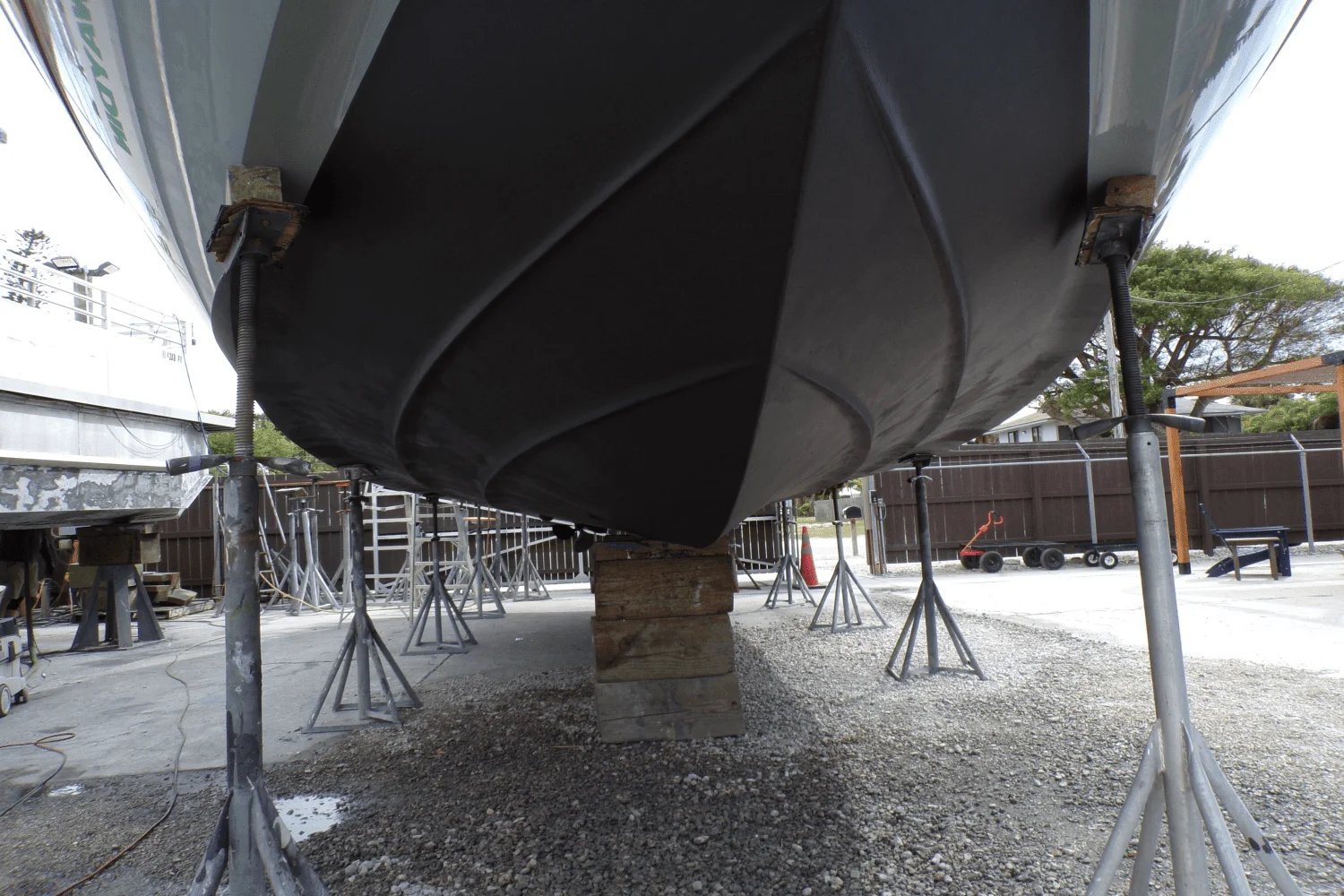 2005 Cruisers Yachts 370 EXPRESS Image Thumbnail #14