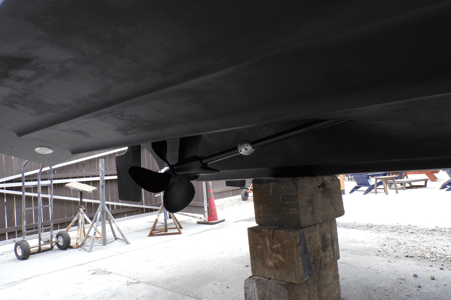 2005 Cruisers Yachts 370 EXPRESS Image Thumbnail #3