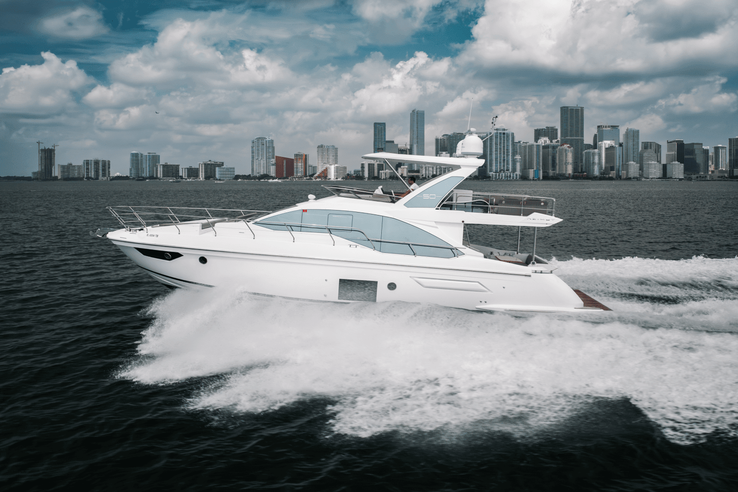 2022 Azimut
                                                             50 FLYBRIDGE Image Thumbnail #12